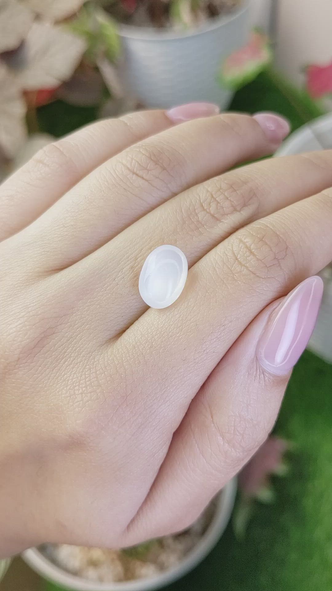 4.34 Ct. White Cabochon Moonstone from Ceylon (Sri Lanka) Size Video