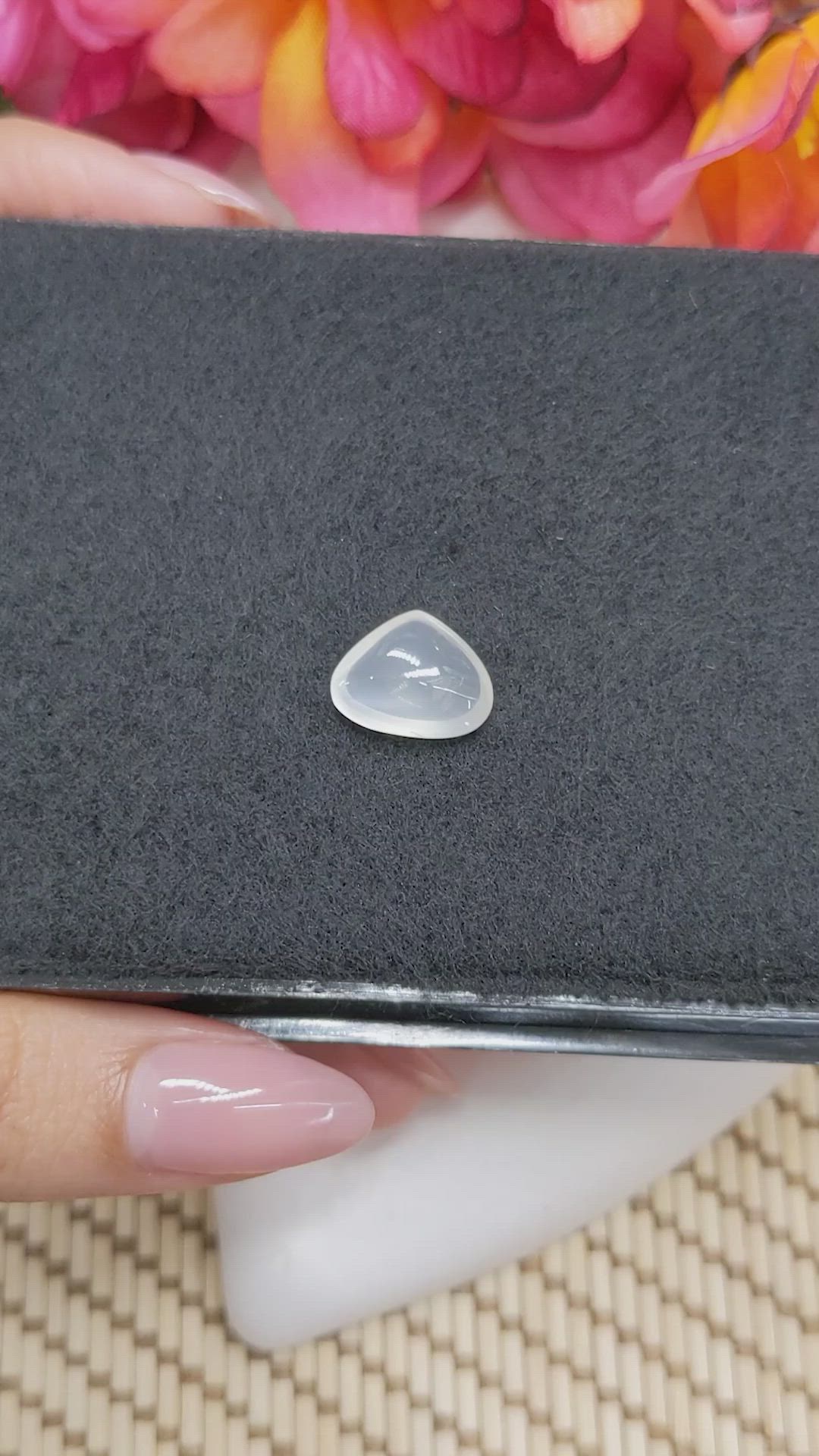 4.48 Ct. White Cabochon Moonstone from Ceylon (Sri Lanka) Size Video