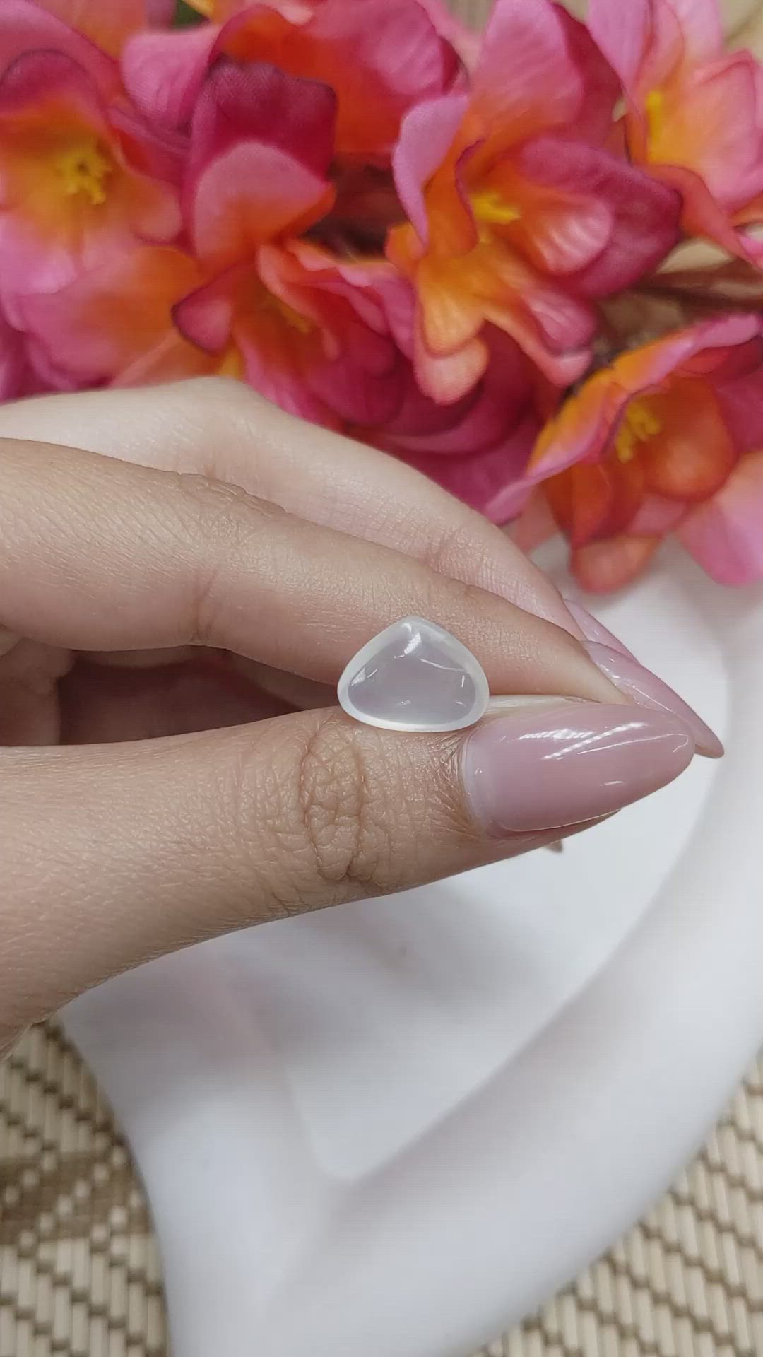 4.48 Ct. White Cabochon Moonstone from Ceylon (Sri Lanka) Size Video