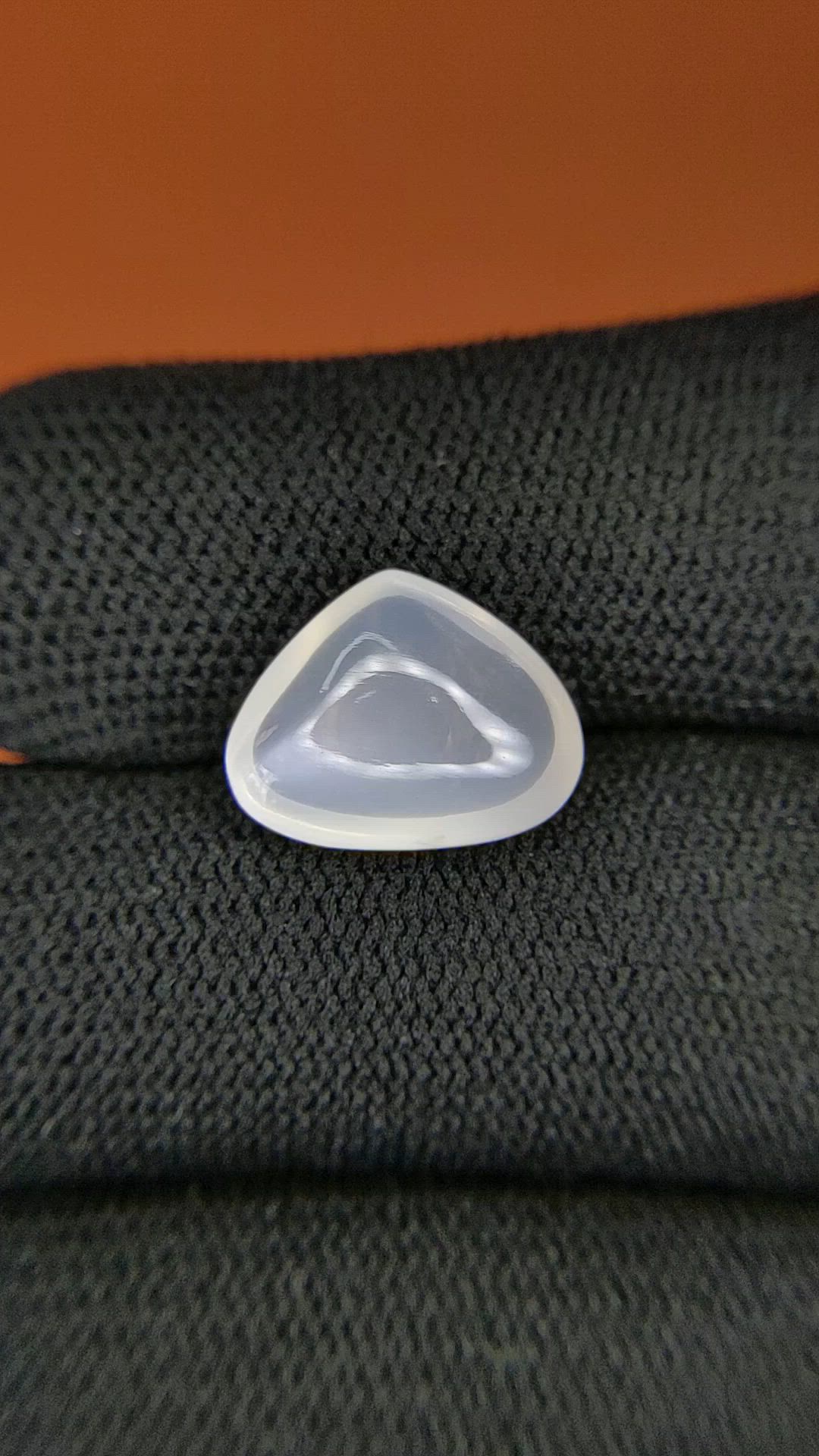 4.48 Ct. White Cabochon Moonstone from Ceylon (Sri Lanka) Size Video