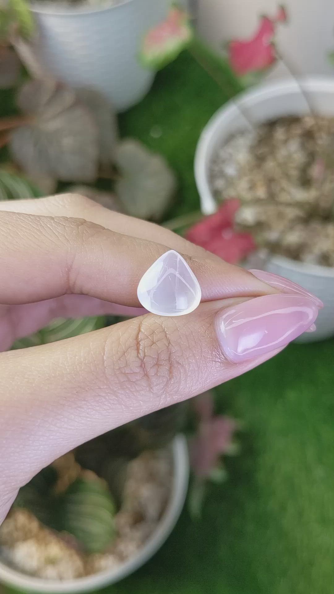 4.67 Ct. White Cabochon Moonstone from Ceylon (Sri Lanka) Size Video