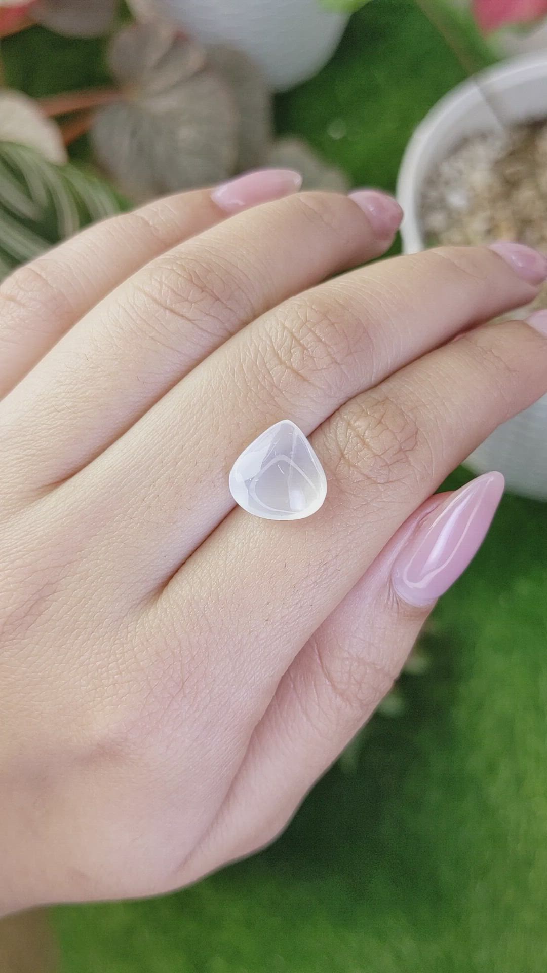 4.67 Ct. White Cabochon Moonstone from Ceylon (Sri Lanka) Size Video