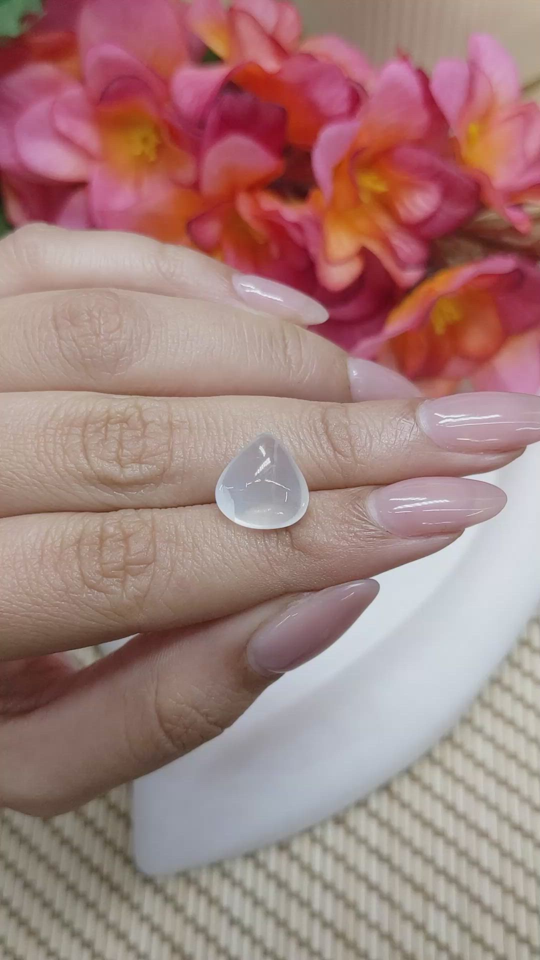 4.67 Ct. White Cabochon Moonstone from Ceylon (Sri Lanka) Size Video