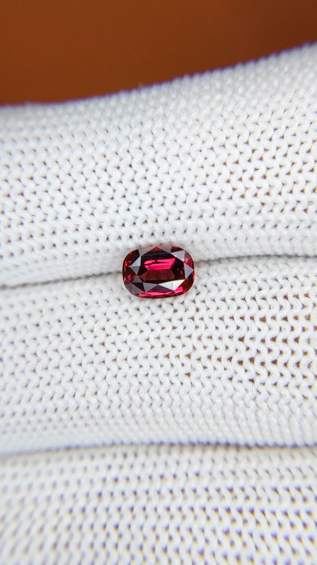 0.93 Ct. Purplish Red Rhodolite Garnet from Ceylon (Sri Lanka) Size Video