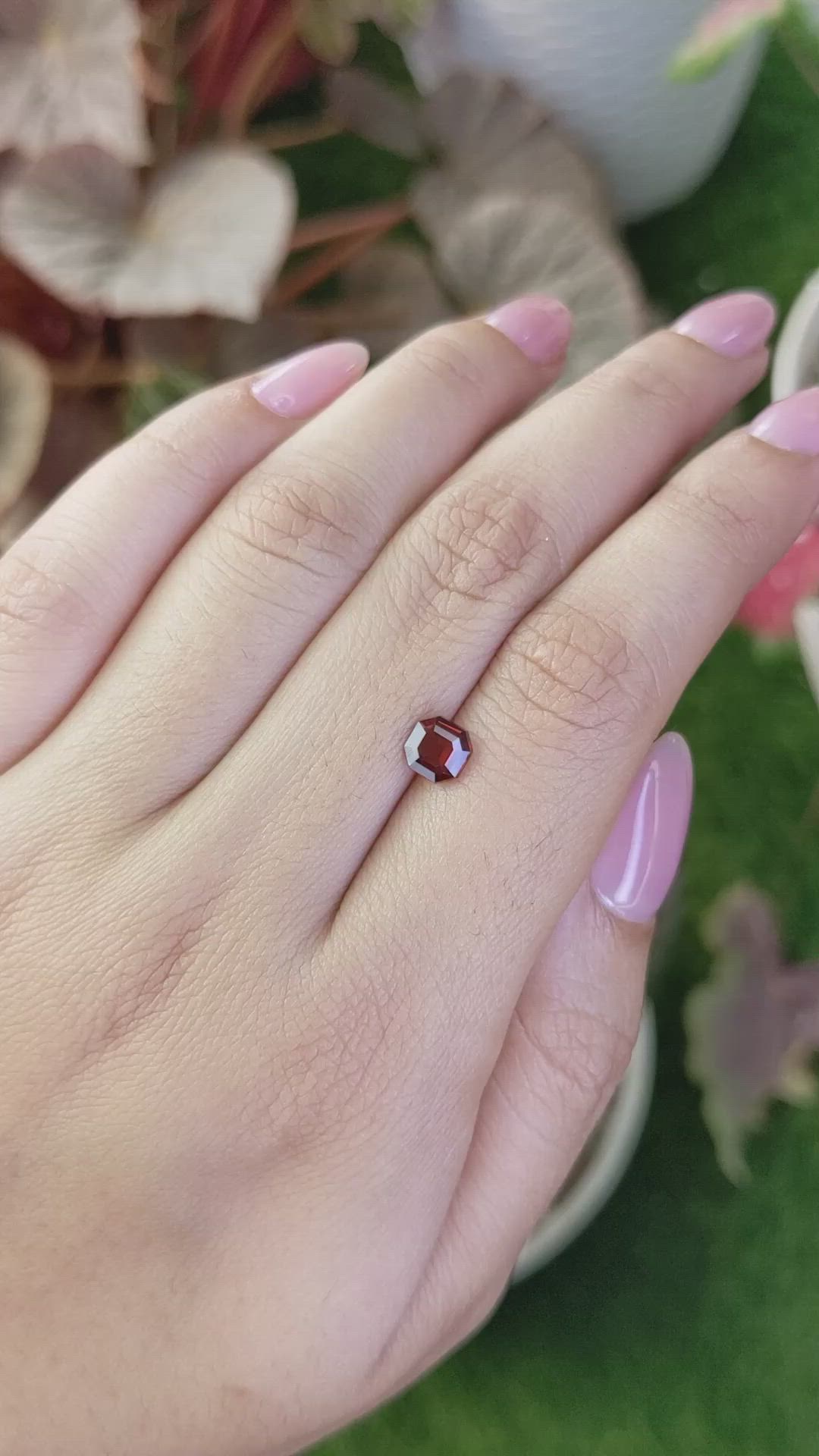 0.89 Ct. Red Garnet from Ceylon (Sri Lanka) Size Video