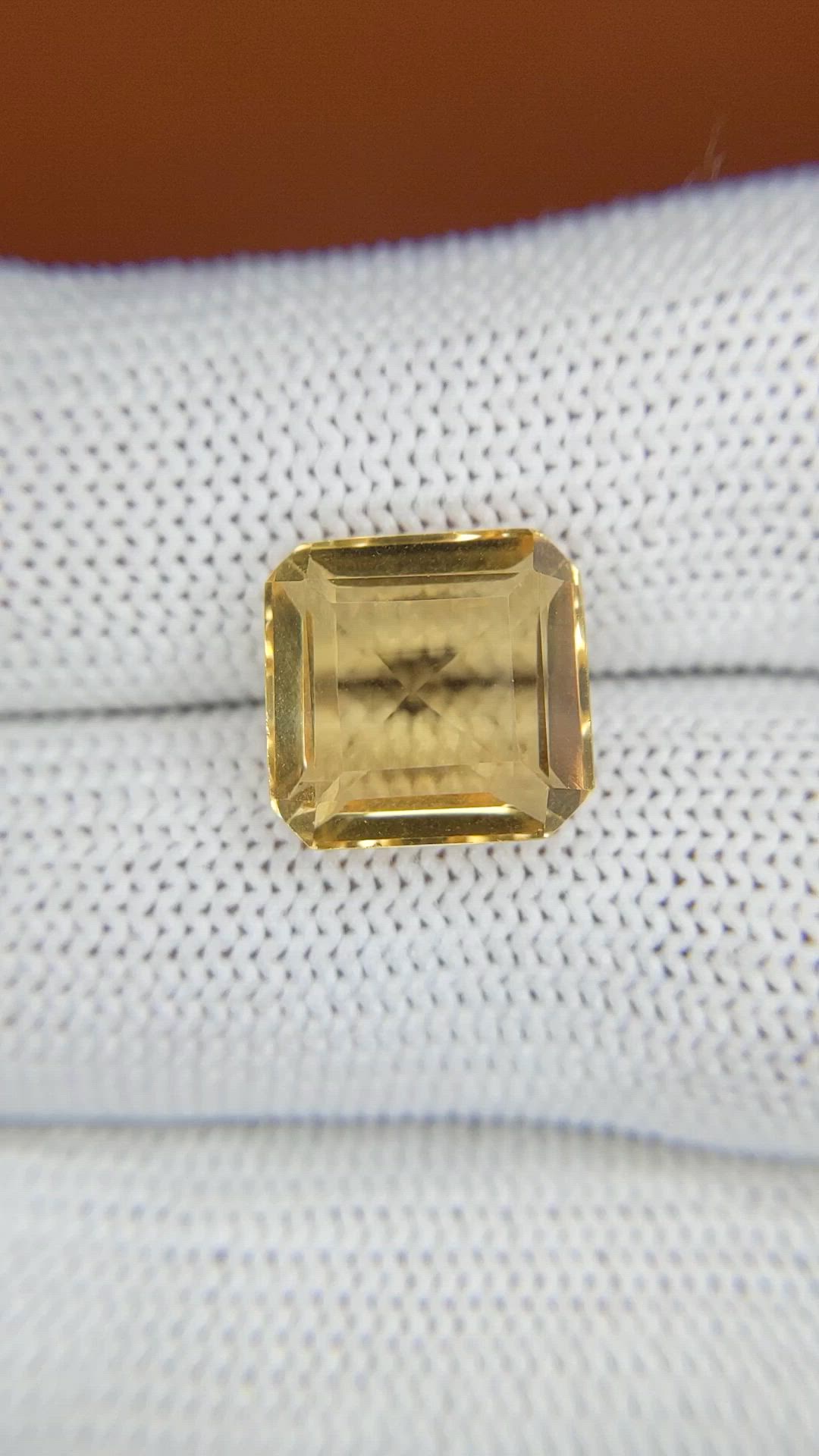 6.75 Ct. Yellow Citrine from Ceylon (Sri Lanka) Size Video