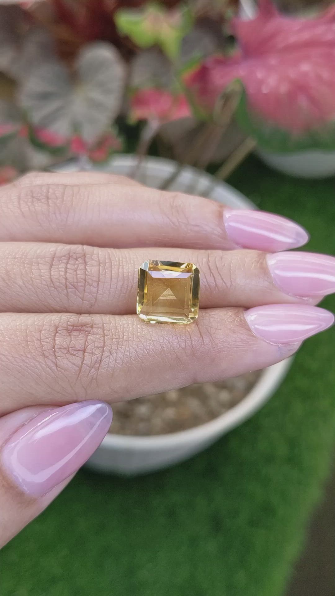 6.75 Ct. Yellow Citrine from Ceylon (Sri Lanka) Size Video