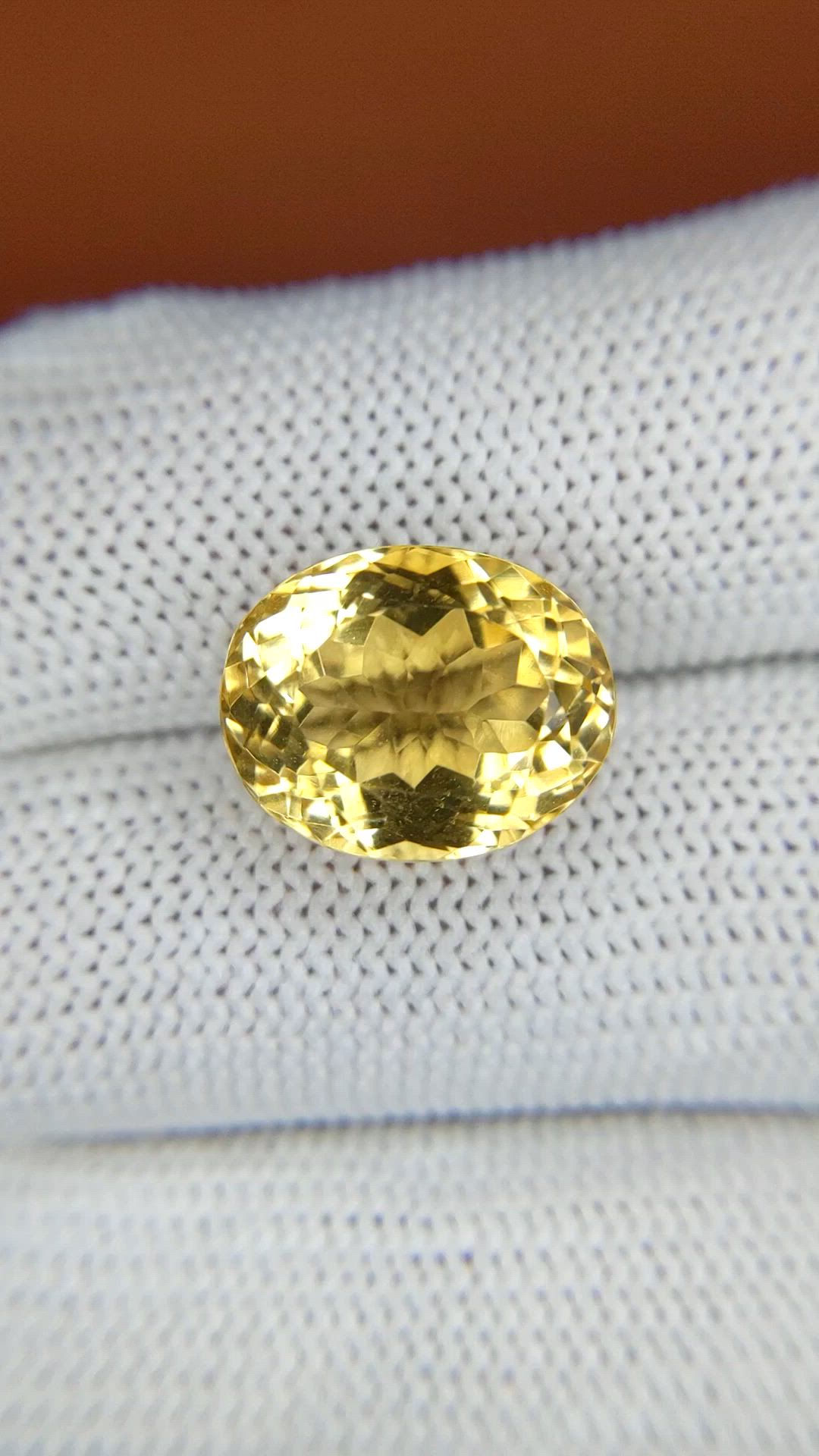 8.85 Ct. Yellow Citrine from Ceylon (Sri Lanka) Size Video