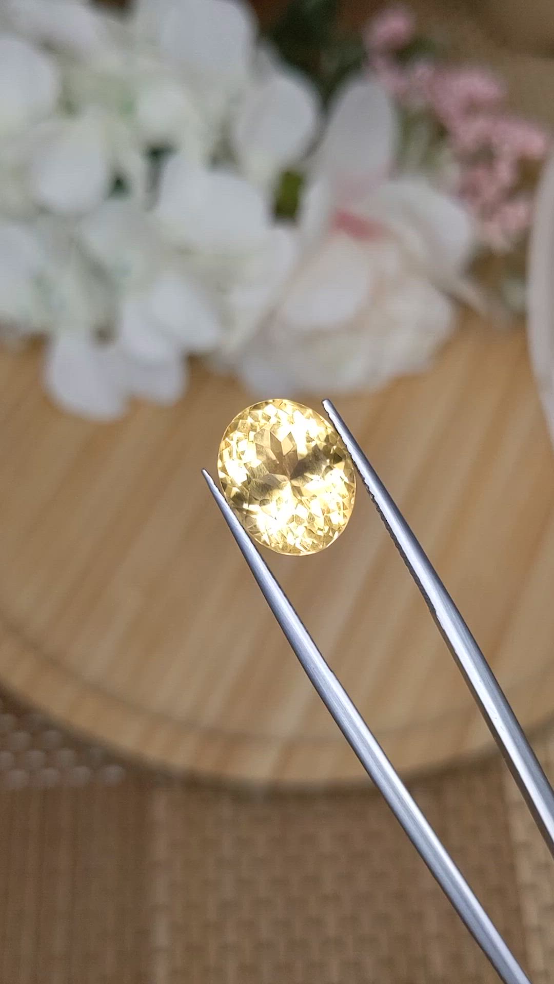 8.42 Ct. Yellow Citrine from Ceylon (Sri Lanka) Size Video