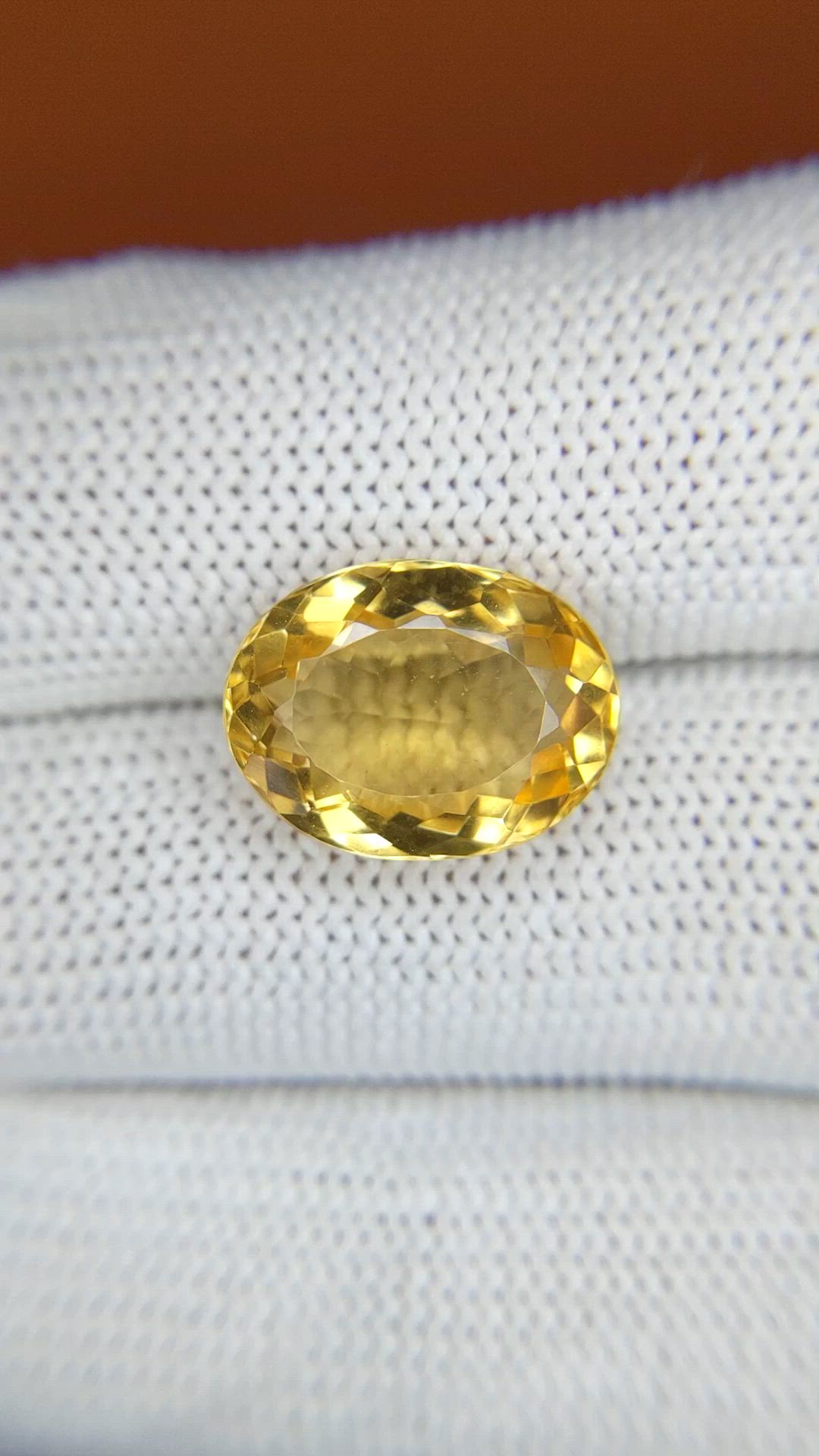 7.00 Ct. Yellow Citrine from Ceylon (Sri Lanka) Size Video