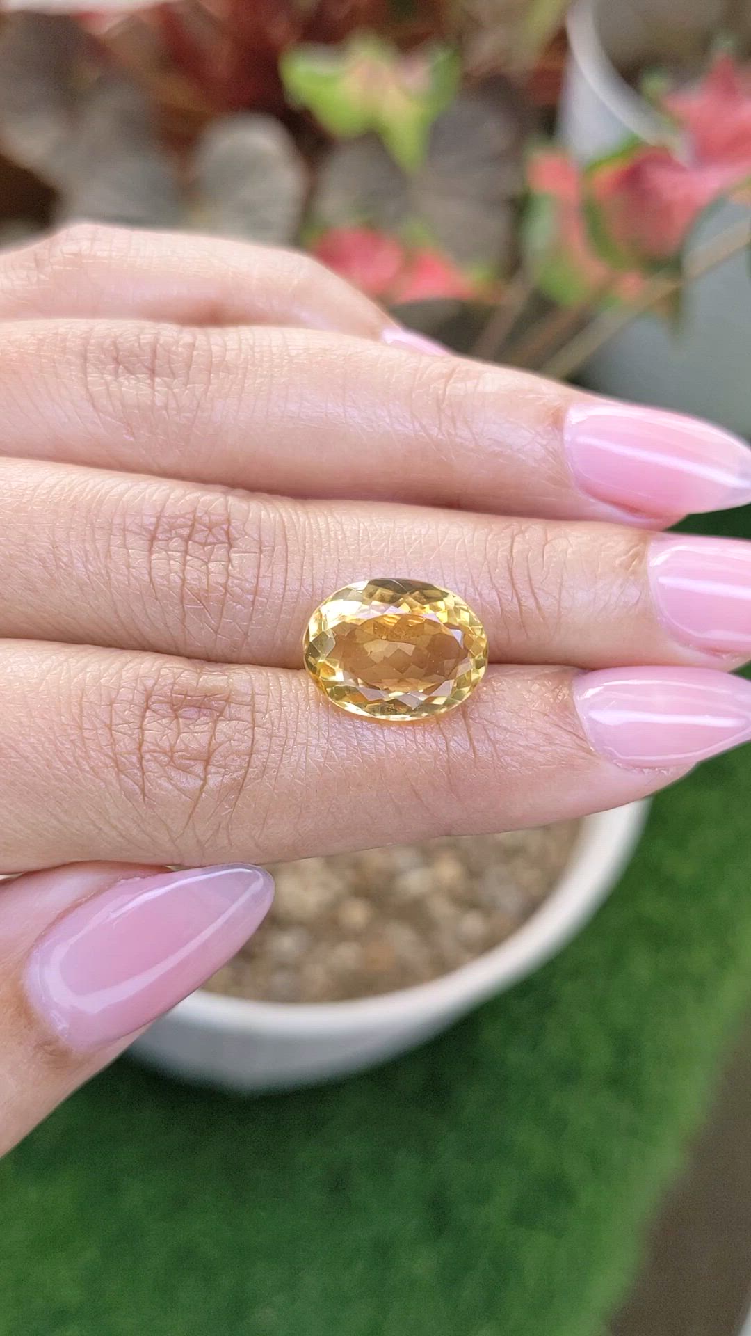 7.00 Ct. Yellow Citrine from Ceylon (Sri Lanka) Size Video
