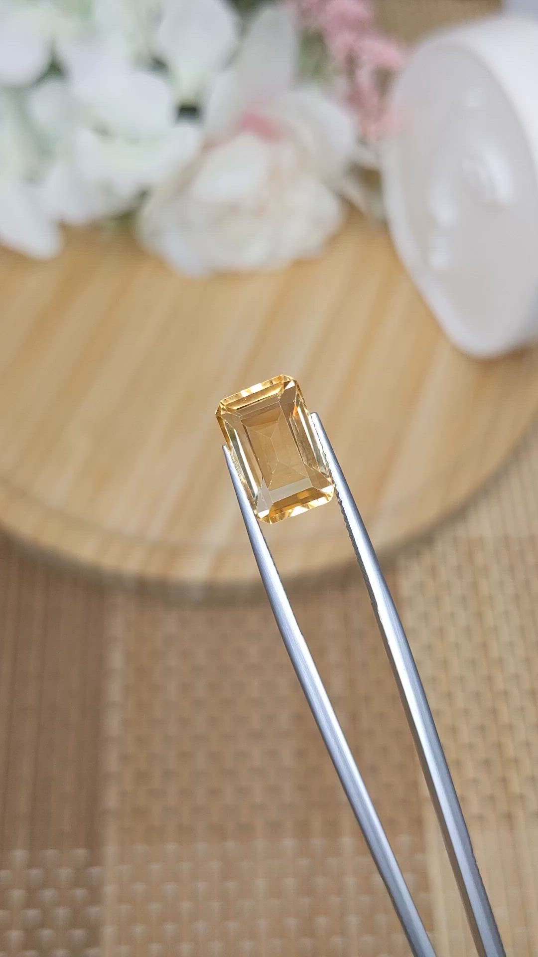 4.88 Ct. Yellow Citrine from Ceylon (Sri Lanka) Size Video