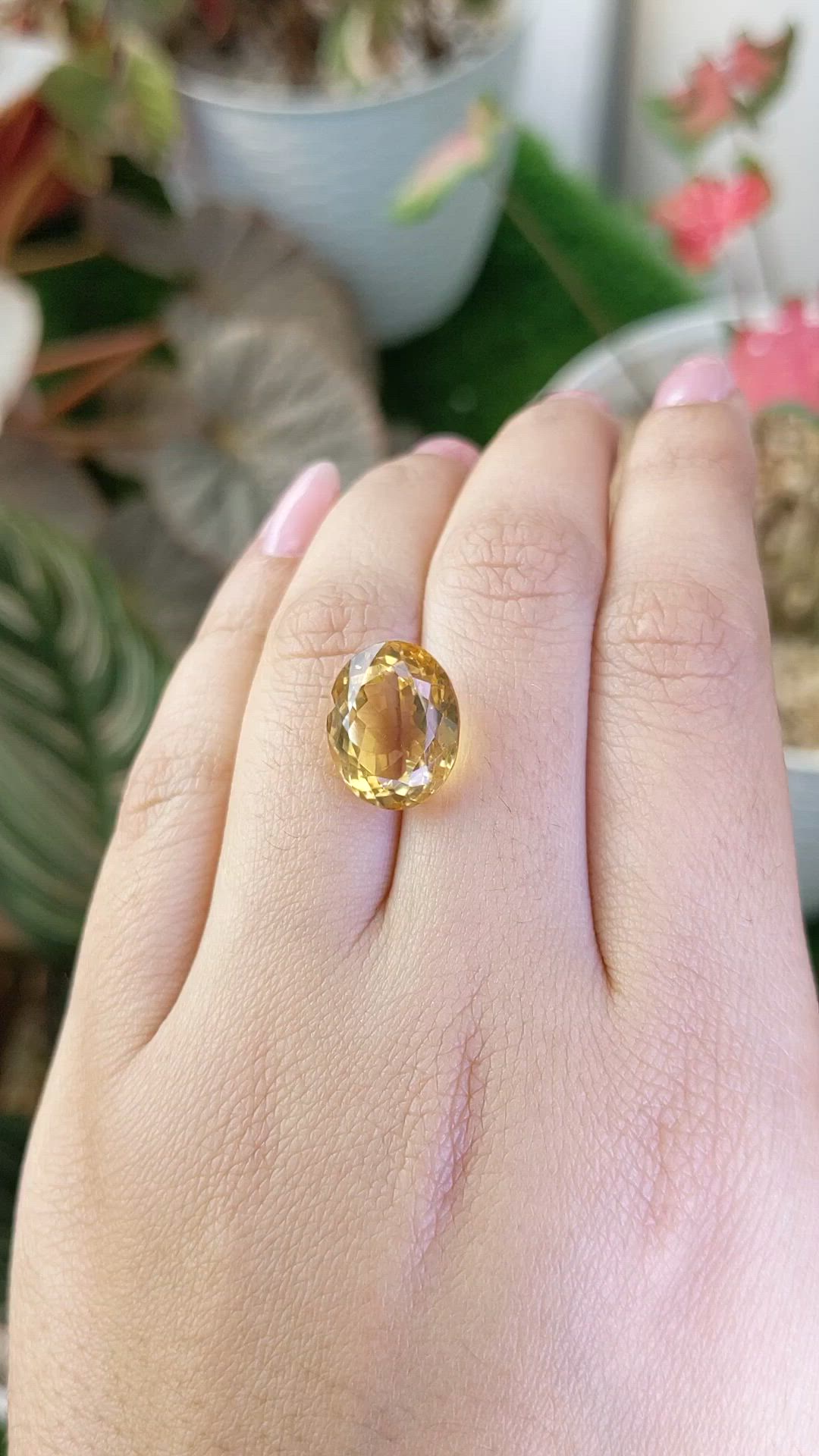 9.55 Ct. Yellow Citrine from Ceylon (Sri Lanka) Size Video