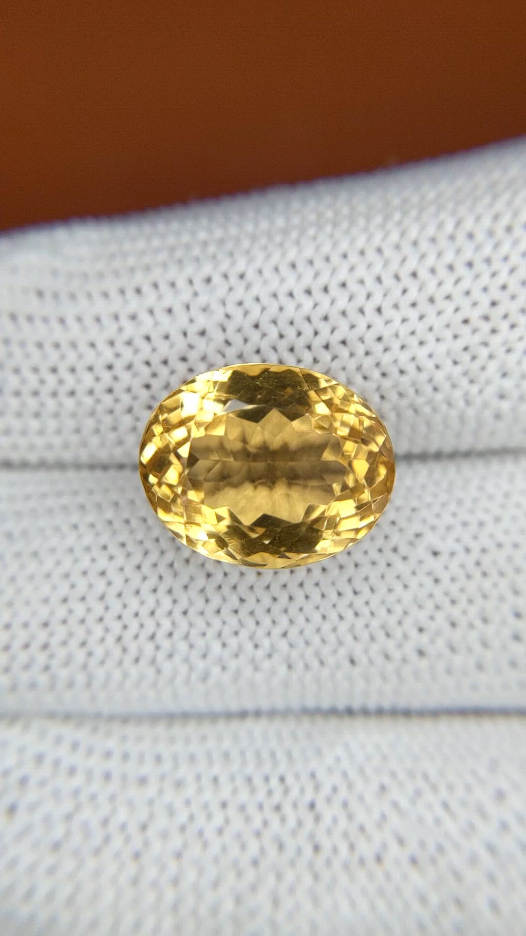 9.55 Ct. Yellow Citrine from Ceylon (Sri Lanka) Size Video