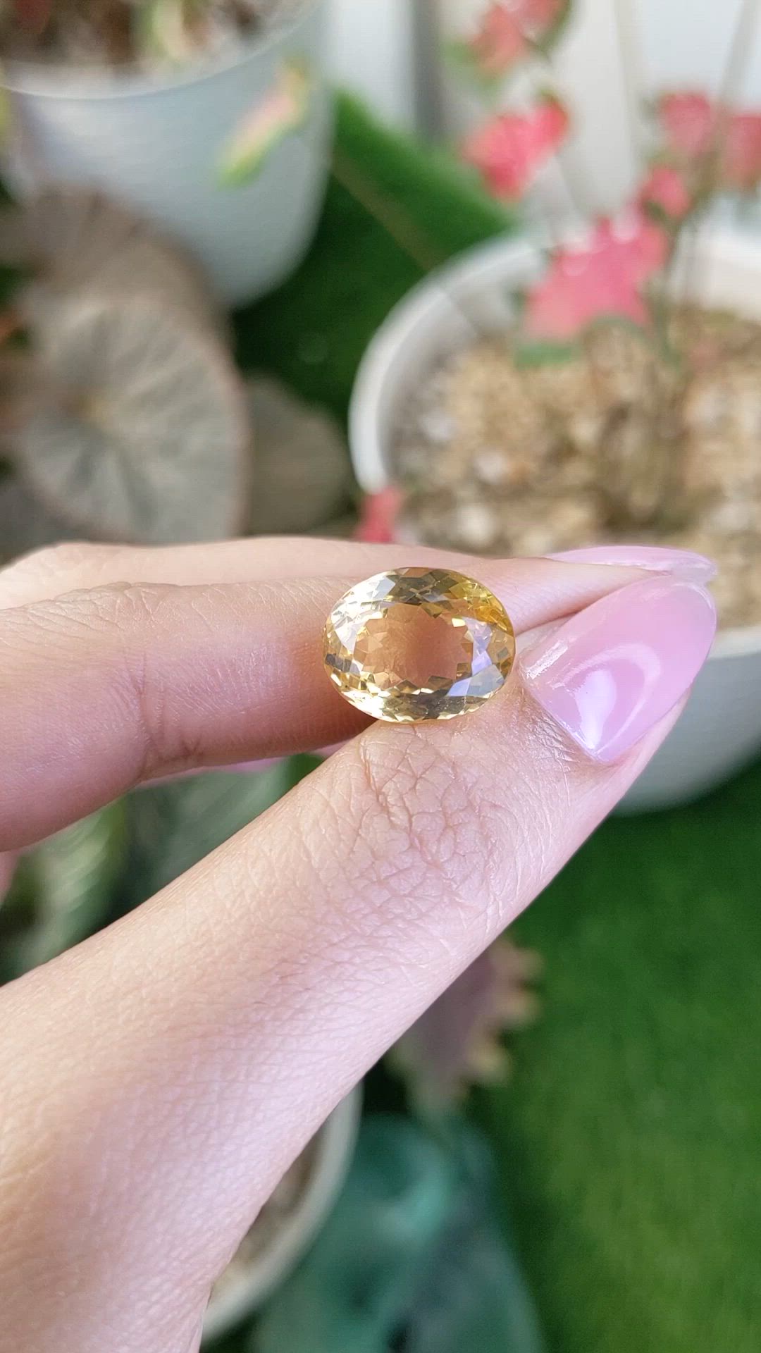 9.55 Ct. Yellow Citrine from Ceylon (Sri Lanka) Size Video