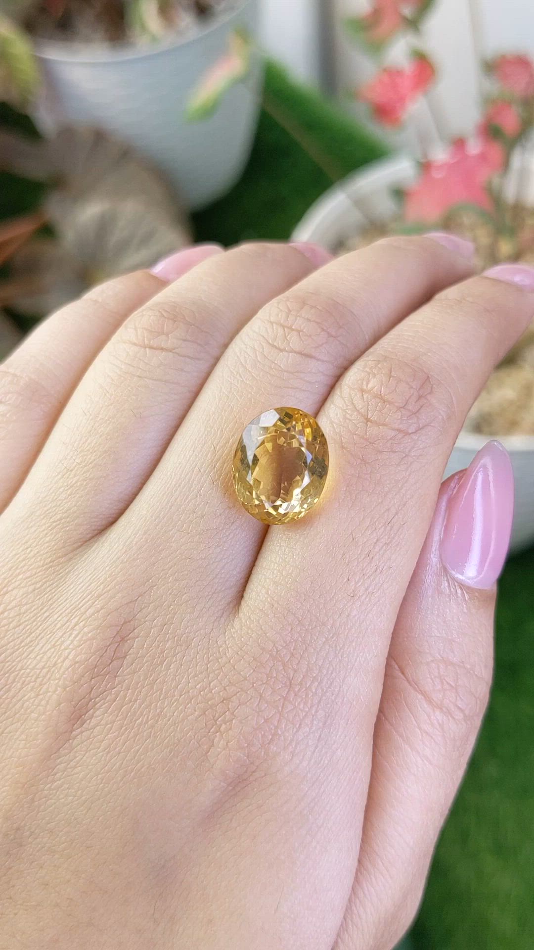9.55 Ct. Yellow Citrine from Ceylon (Sri Lanka) Size Video