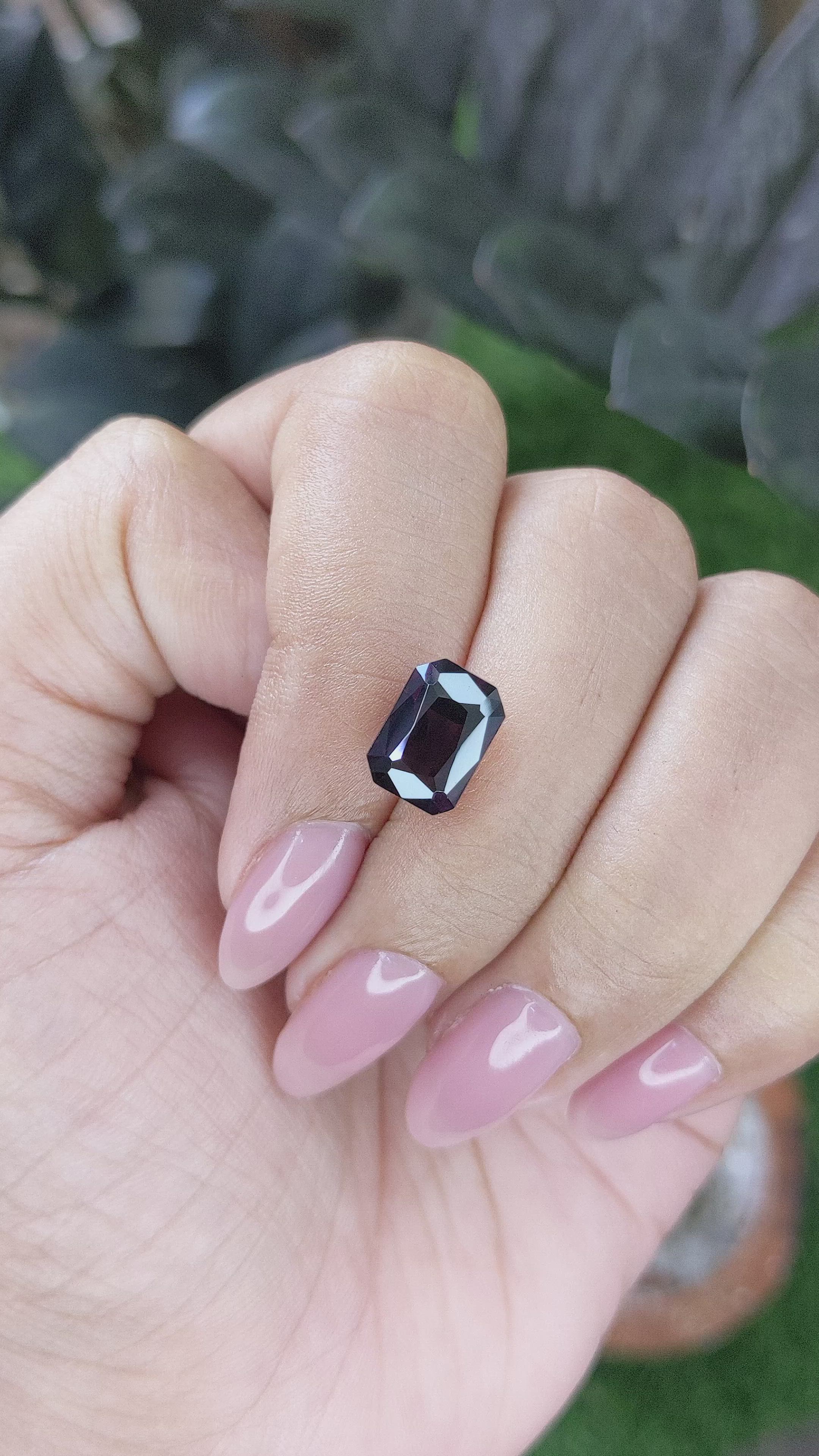 3.89 Ct. Pinkish Purple Spinel from Ceylon (Sri Lanka) Size Video