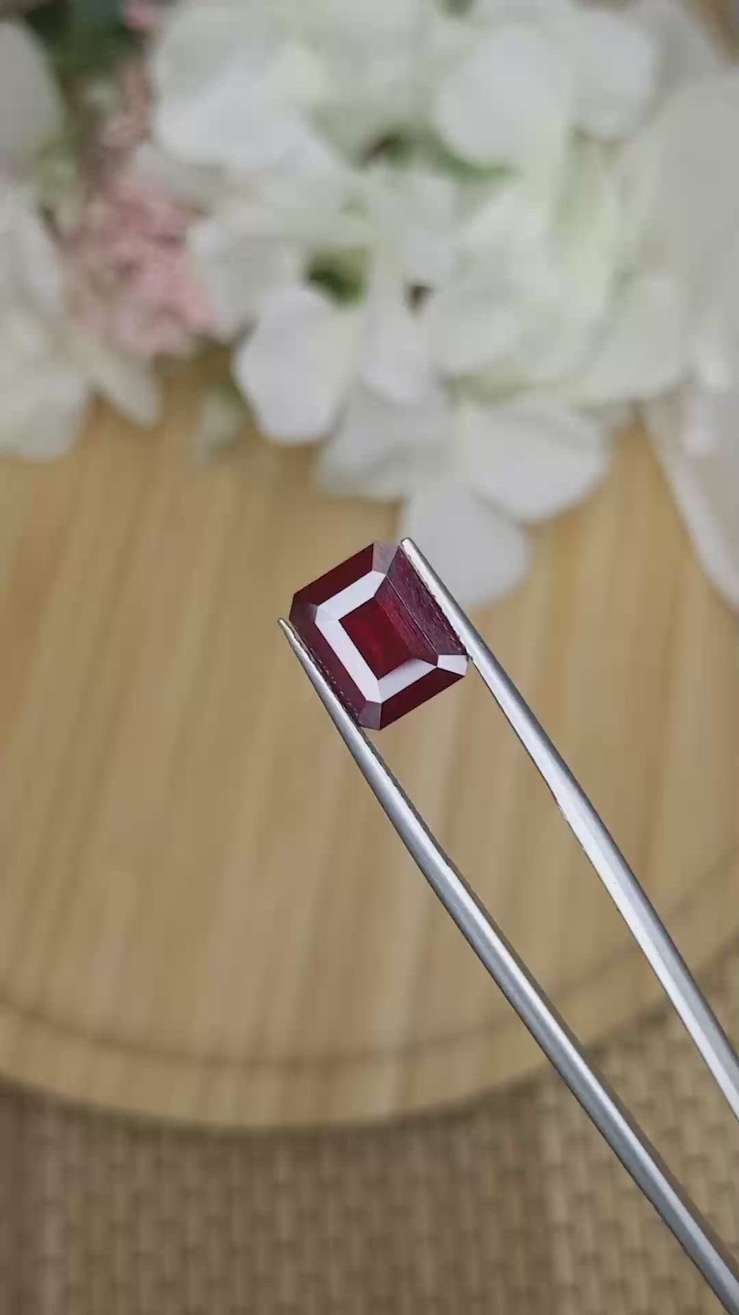 4.48 Ct. Red Almandine Garnet from Ceylon (Sri Lanka) Size Video