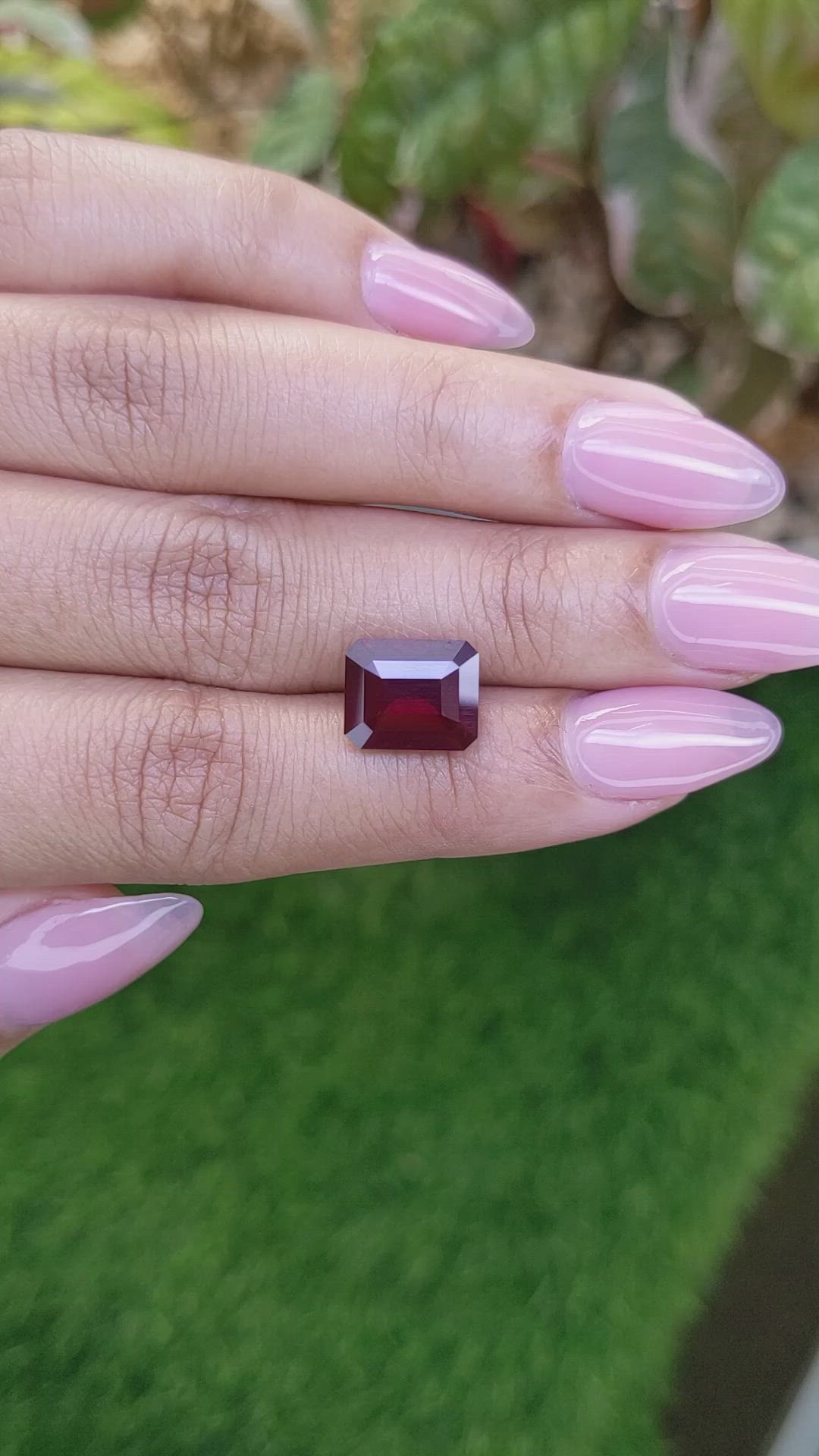 4.48 Ct. Red Almandine Garnet from Ceylon (Sri Lanka) Size Video