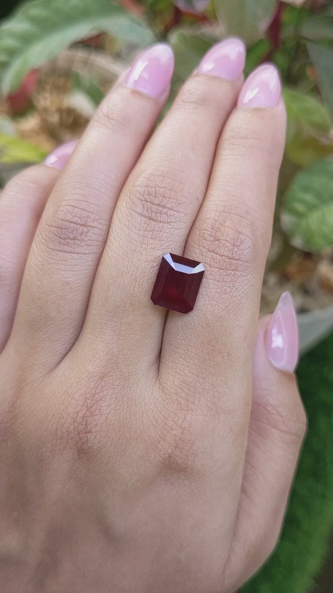 4.48 Ct. Red Almandine Garnet from Ceylon (Sri Lanka) Size Video