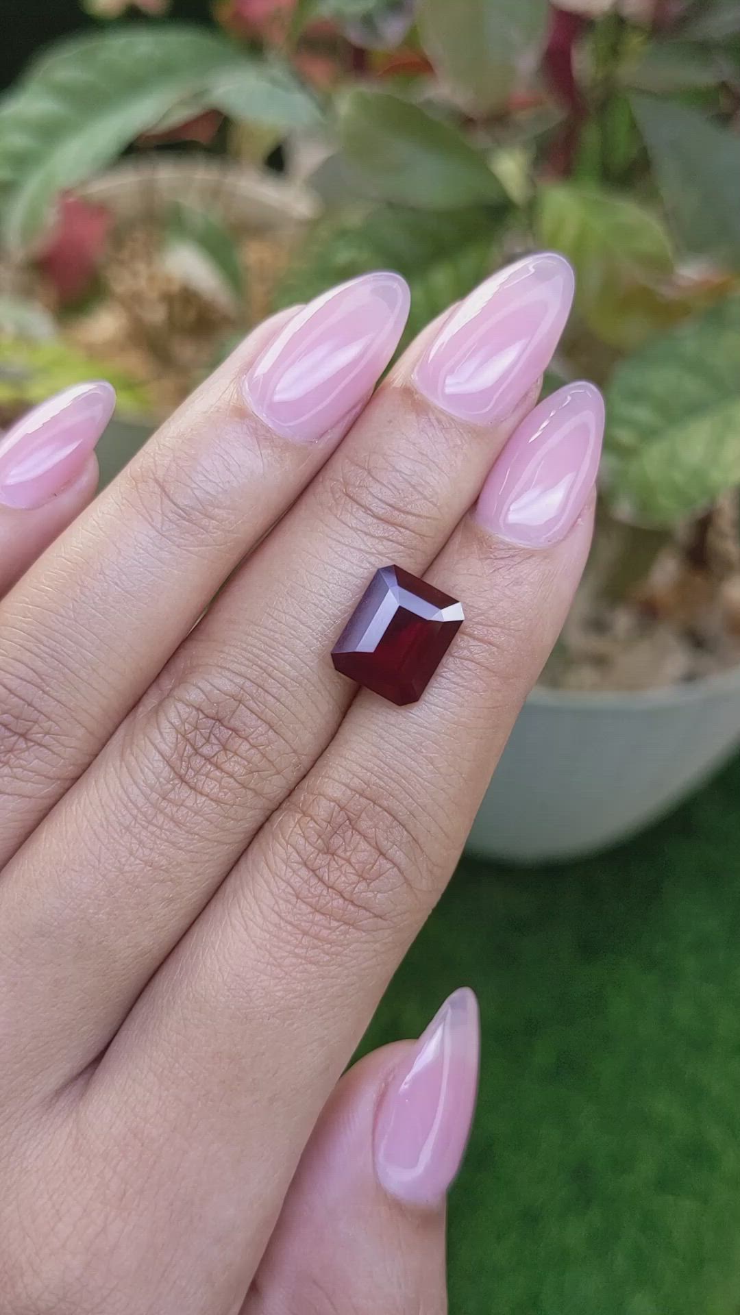 4.48 Ct. Red Almandine Garnet from Ceylon (Sri Lanka) Size Video