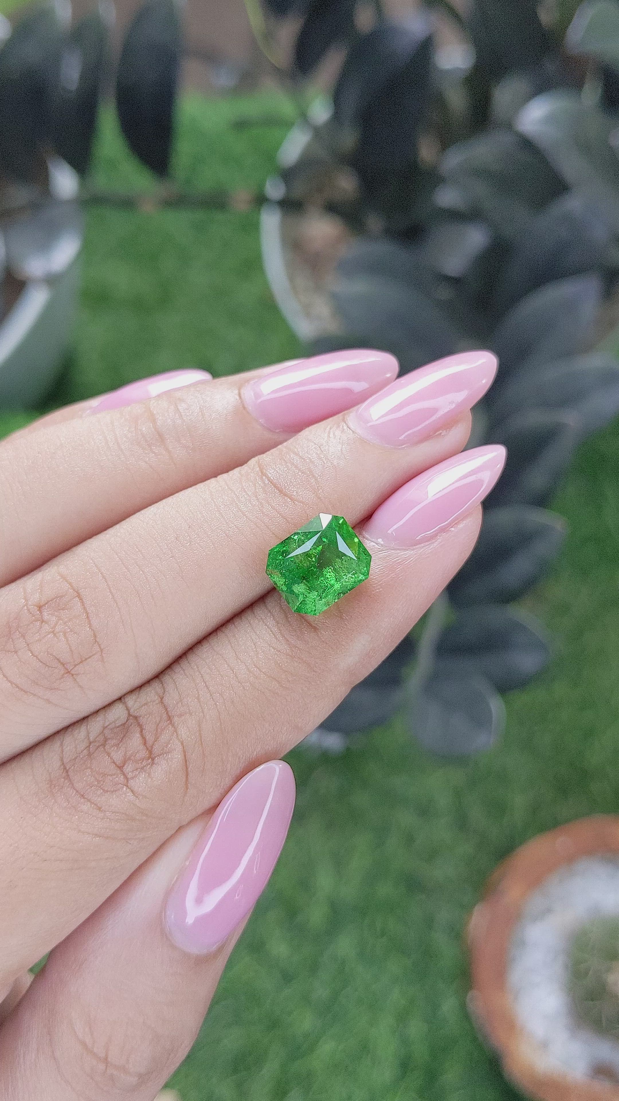 5.20 Ct. Tsavorite Garnet from Tanzania Size Video