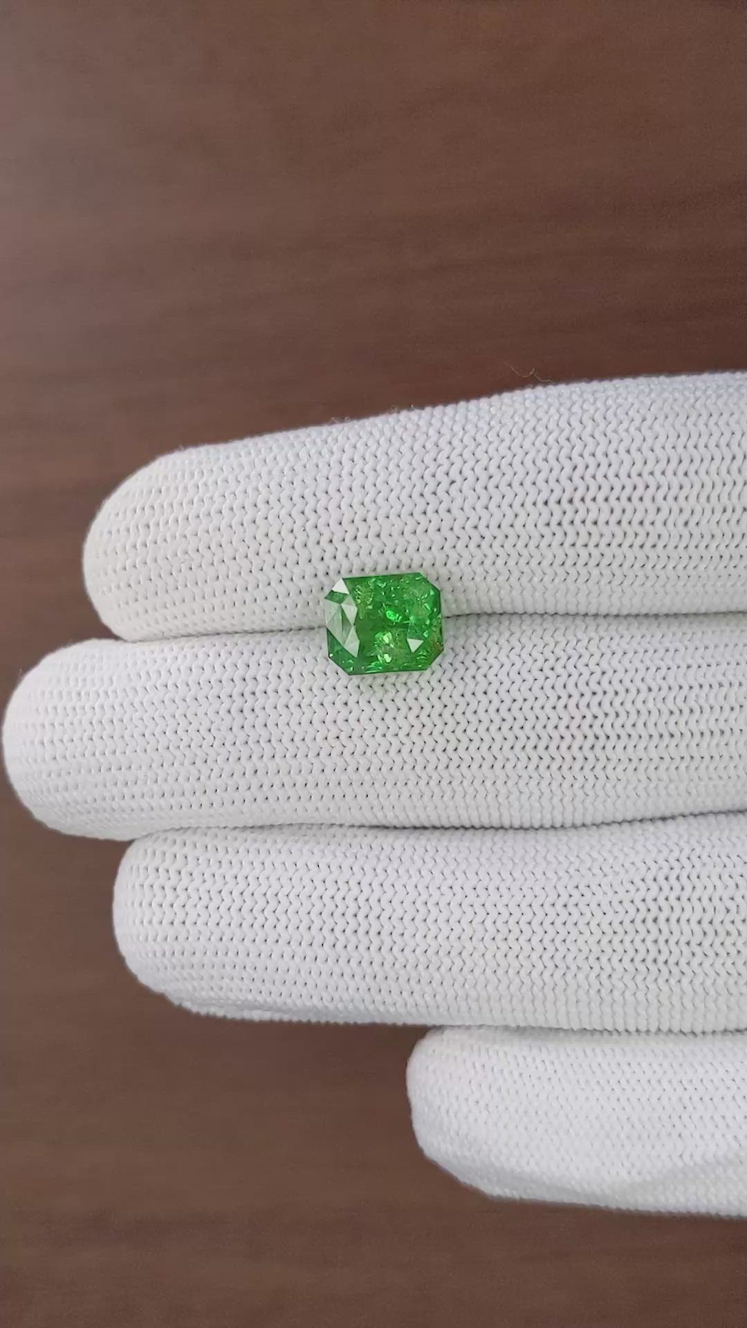 5.20 Ct. Tsavorite Garnet from Tanzania Size Video