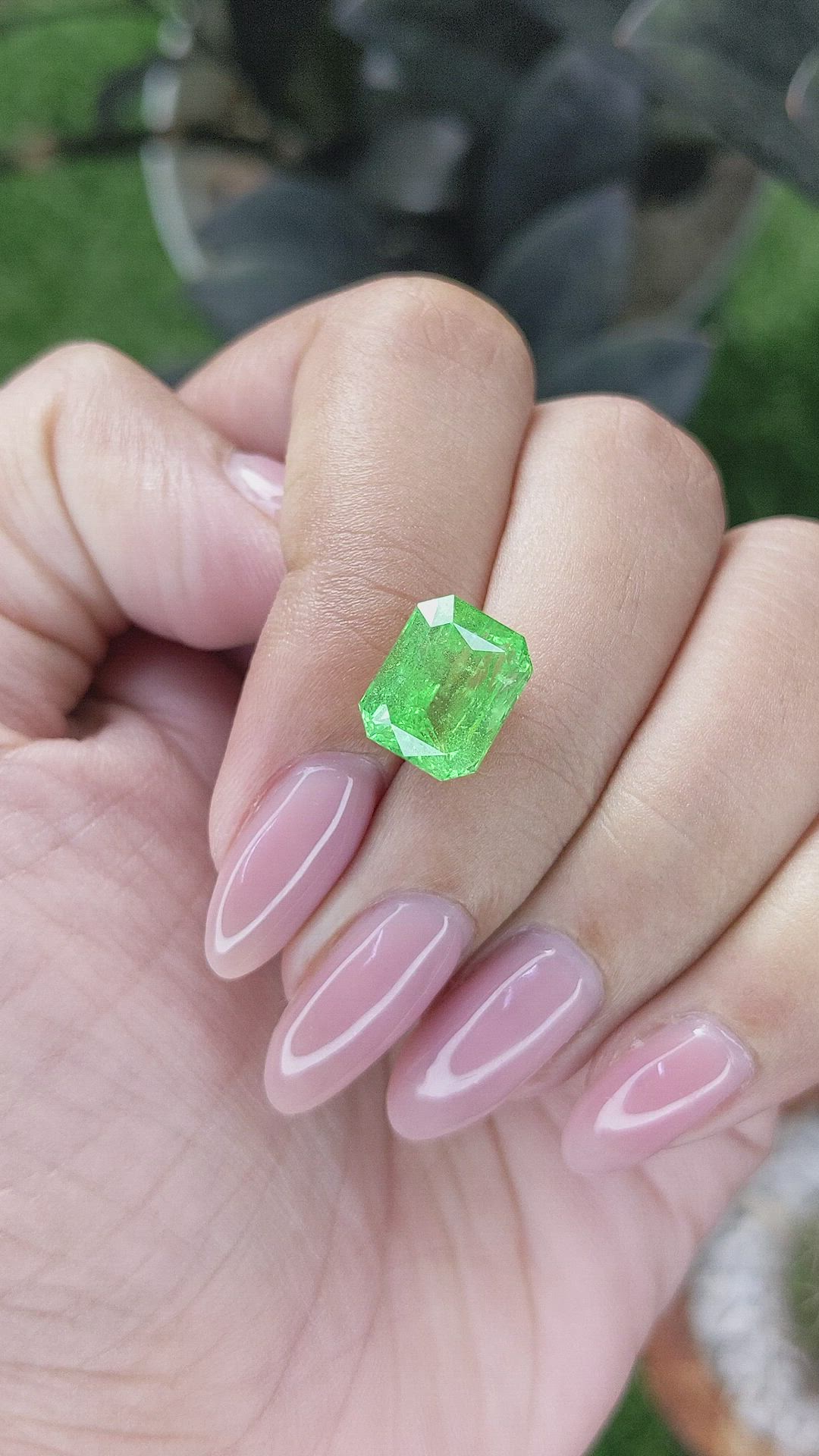 5.68 Ct. Tsavorite Garnet from Tanzania Size Video