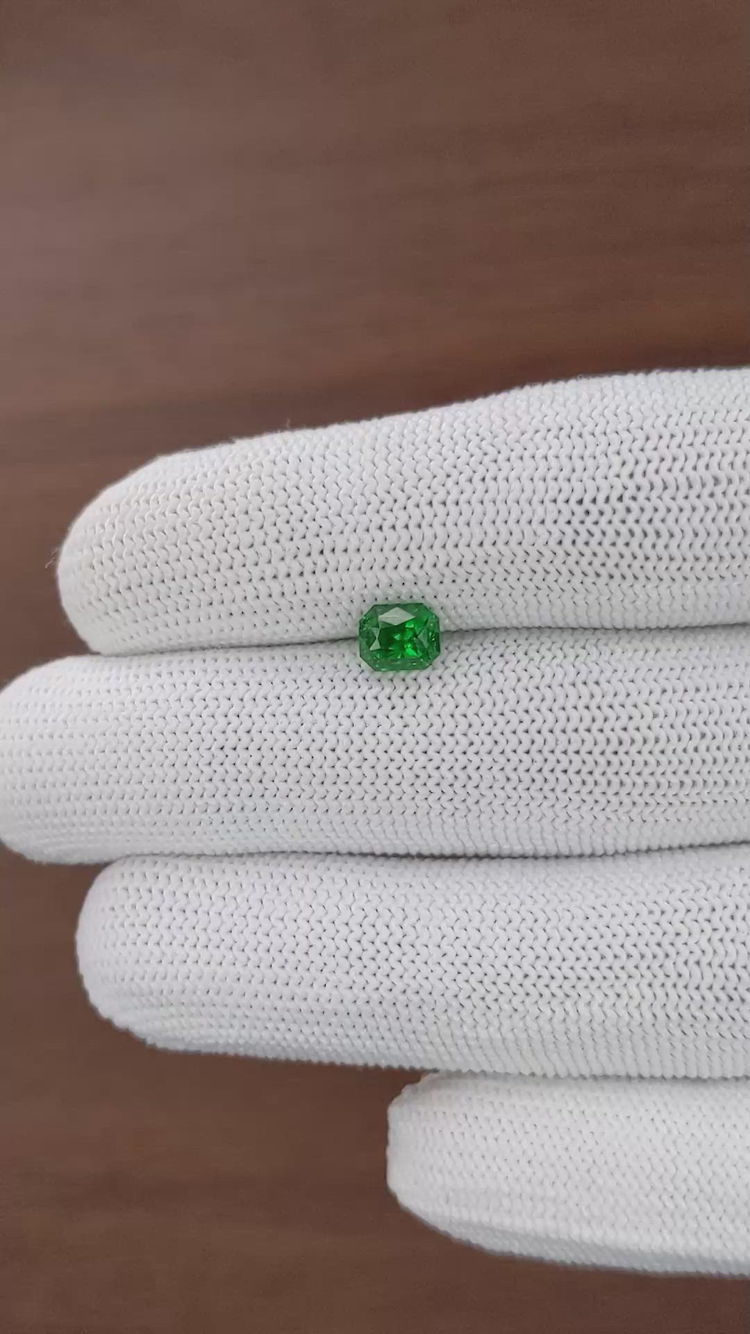 1.40 Ct. Tsavorite Garnet from Tanzania Size Video