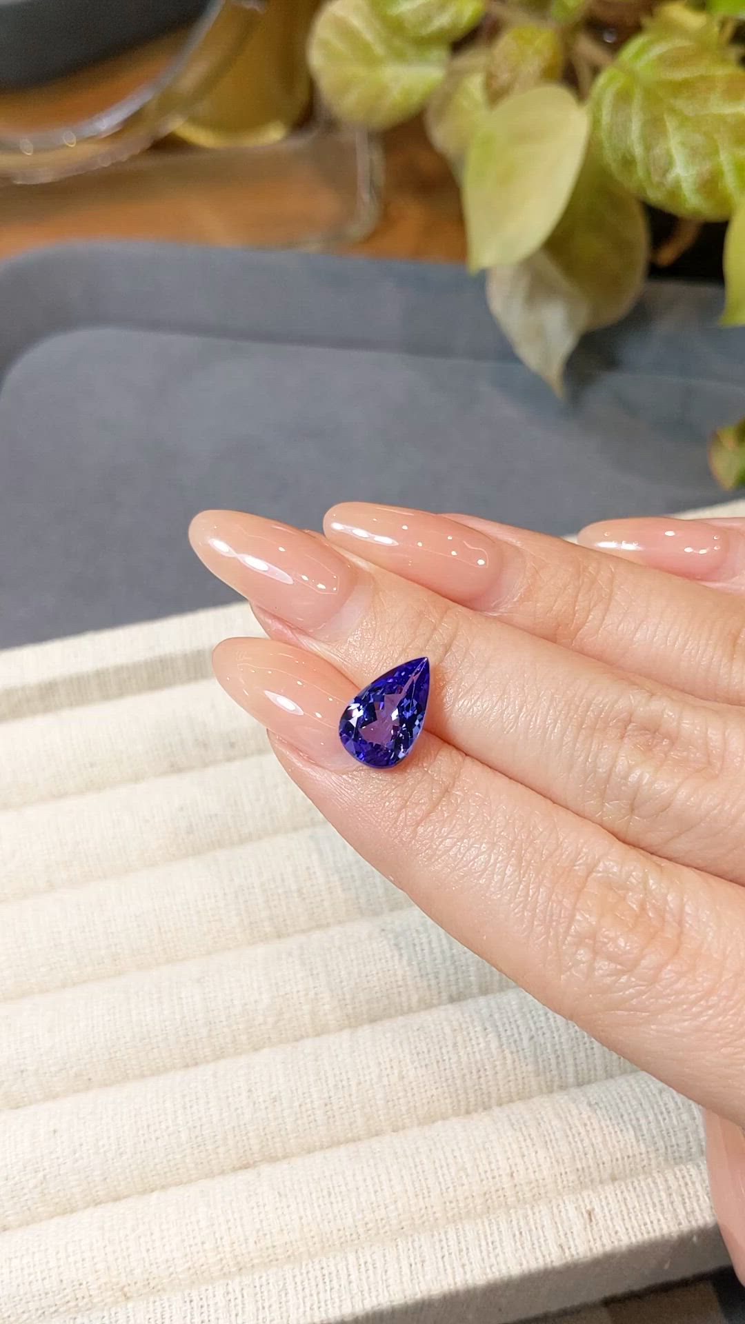 2.88 Ct. Violetish Blue Tanzanite from Tanzania Size Video