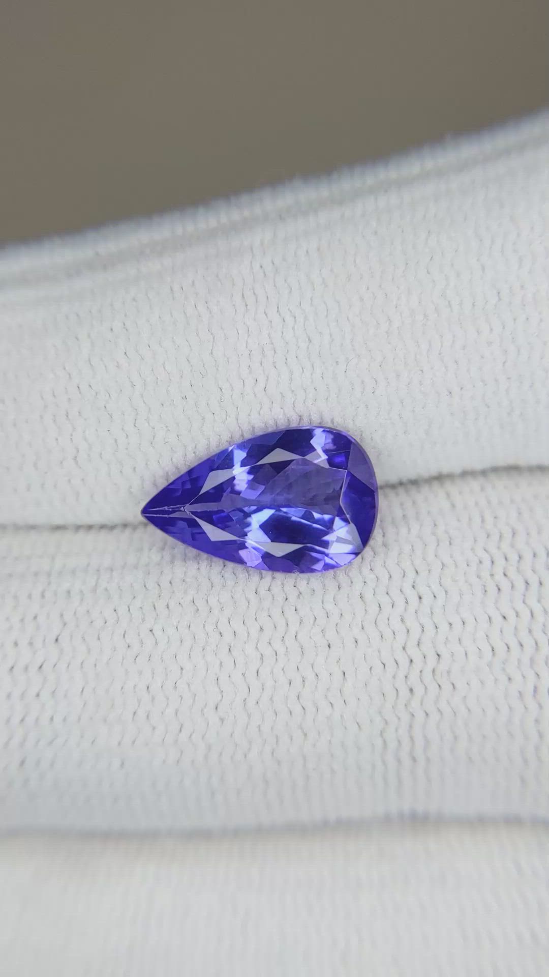 2.88 Ct. Violetish Blue Tanzanite from Tanzania Size Video