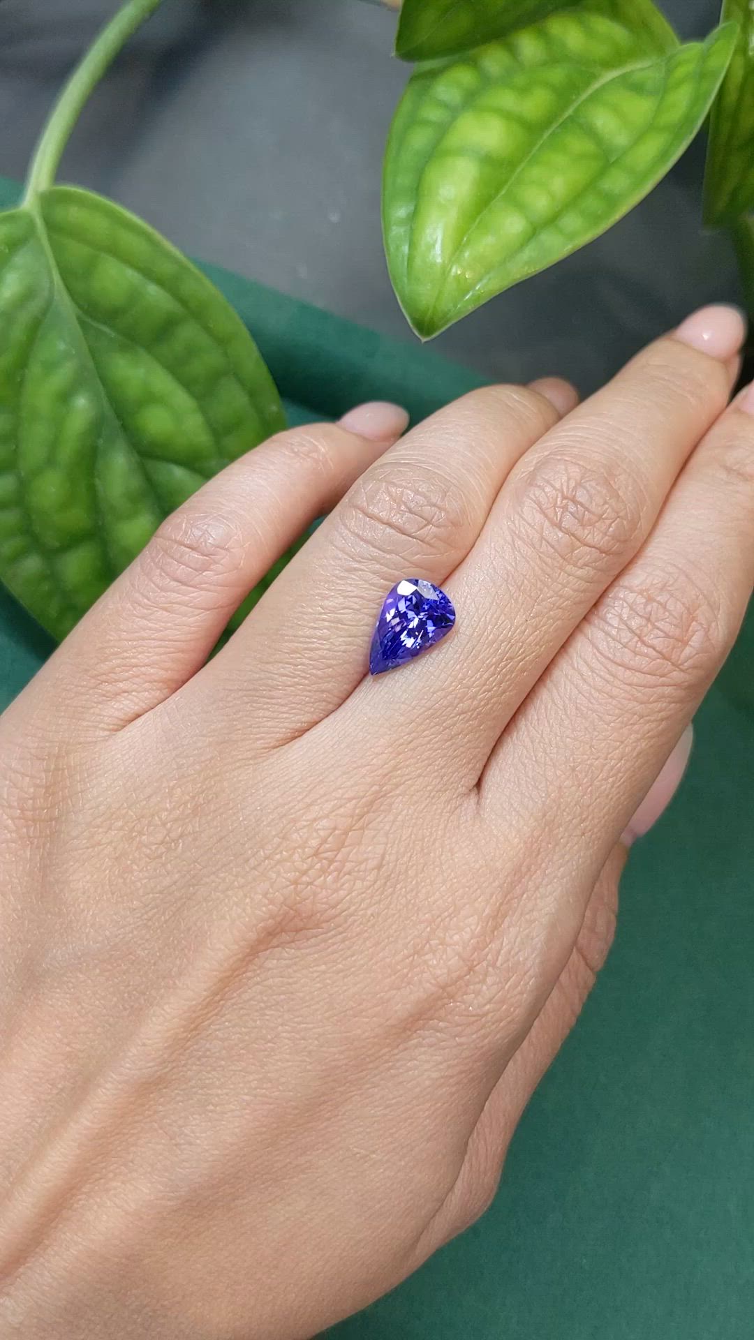 2.77 Ct. Violet Tanzanite from Tanzania Size Video