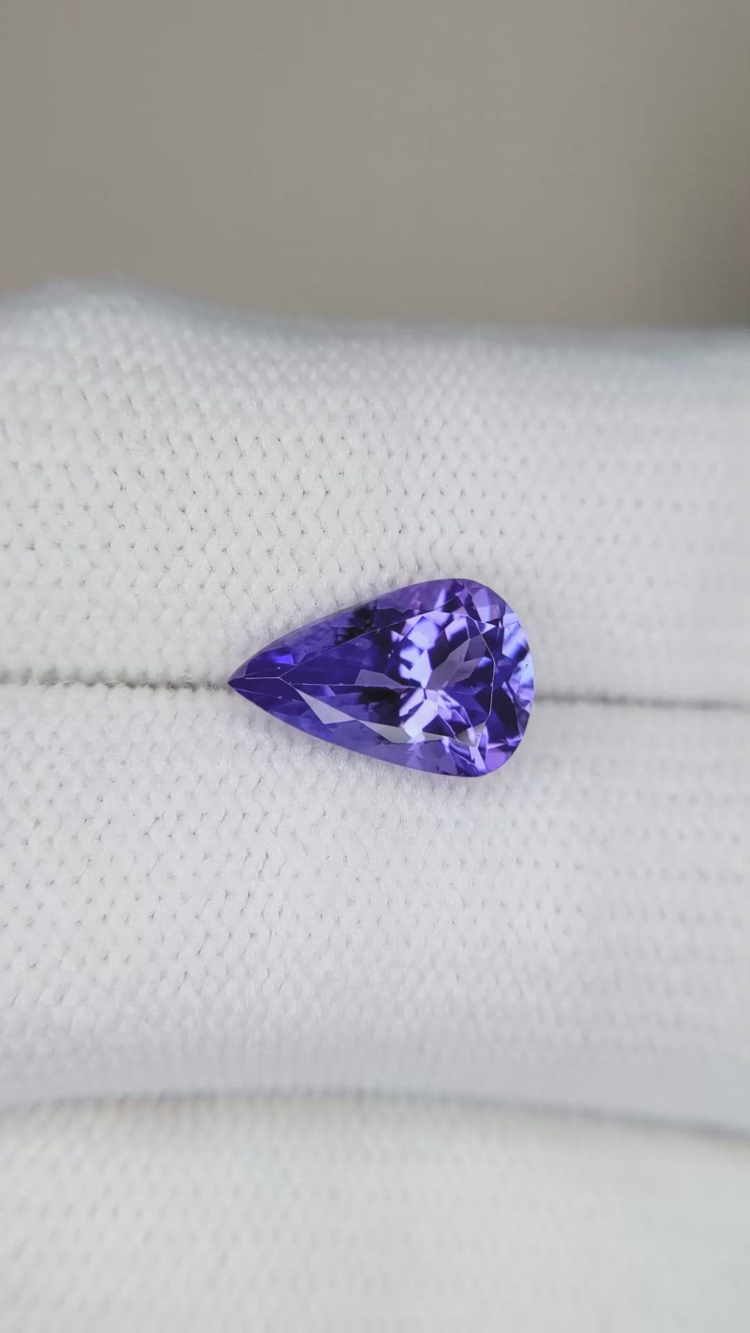 2.77 Ct. Violet Tanzanite from Tanzania Size Video