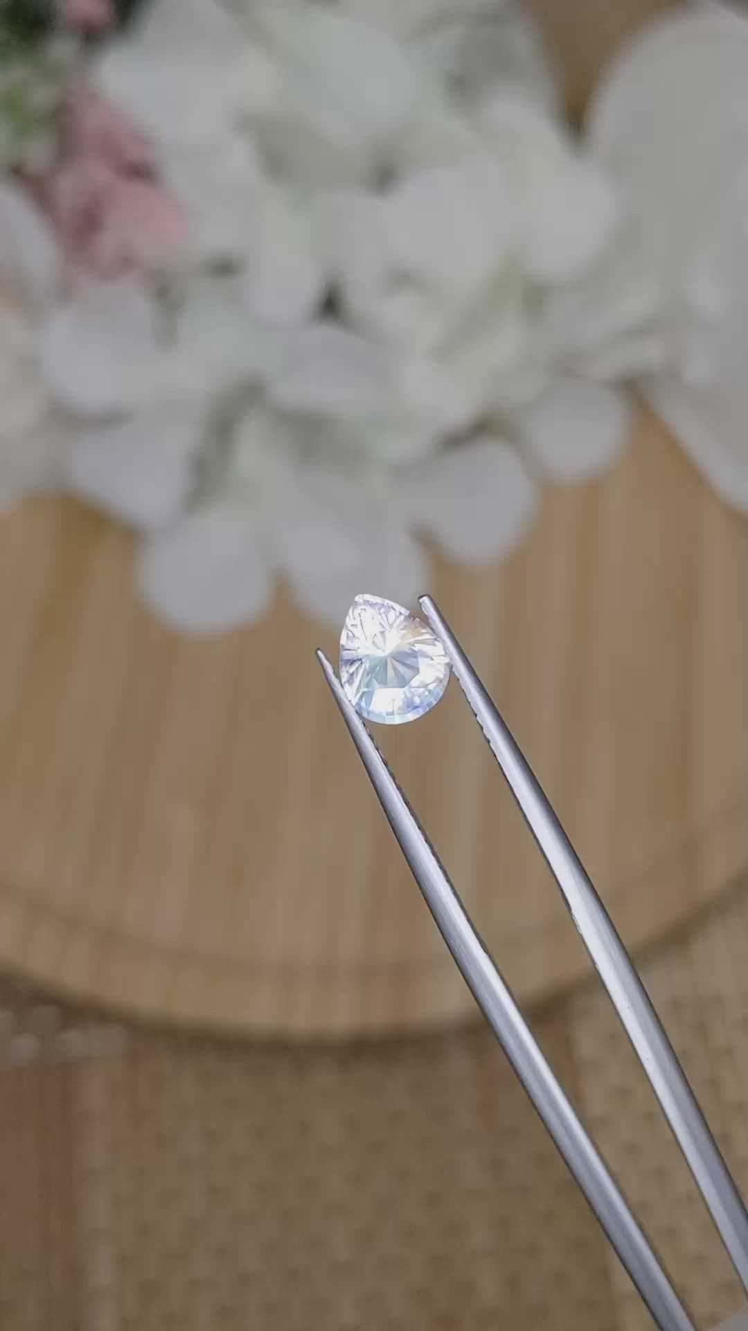0.97 Ct. Rainbow Moonstone from Ceylon (Sri Lanka) Size Video