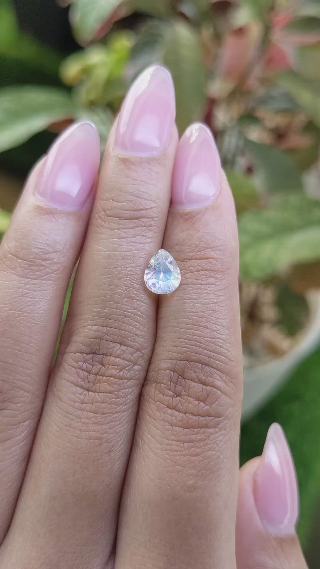 0.97 Ct. Rainbow Moonstone from Ceylon (Sri Lanka) Size Video