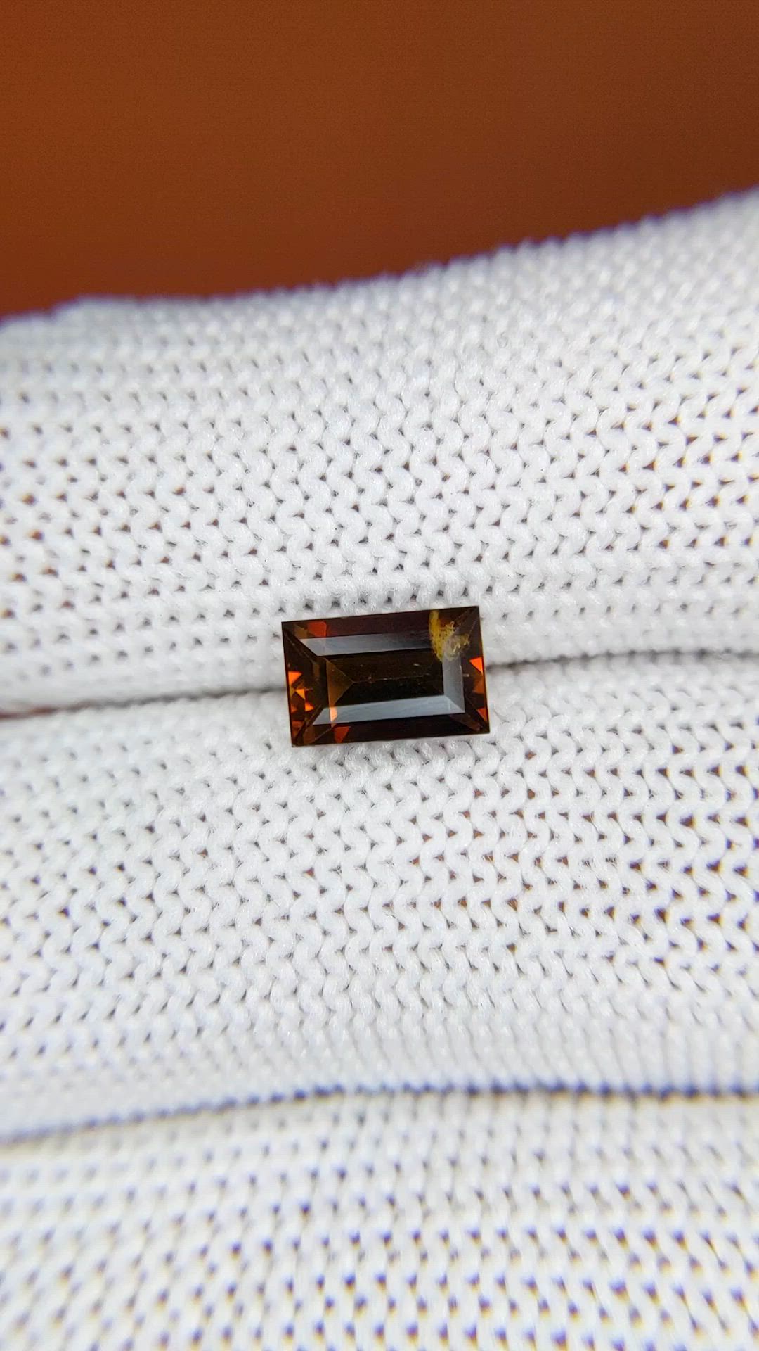 1.40 Ct. Brownish Orange Zircon from Ceylon (Sri Lanka) Size Video