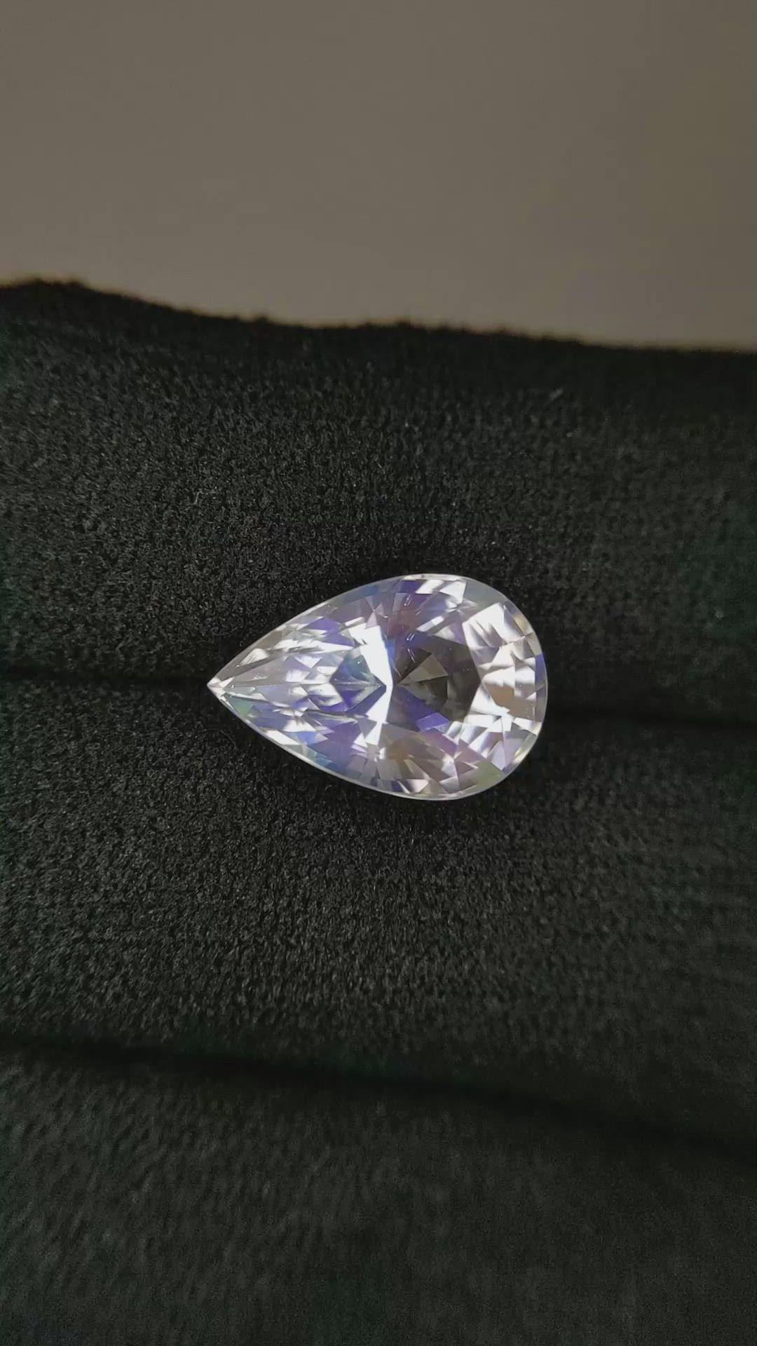 3.77 Ct. Rainbow Moonstone from Ceylon (Sri Lanka) Size Video
