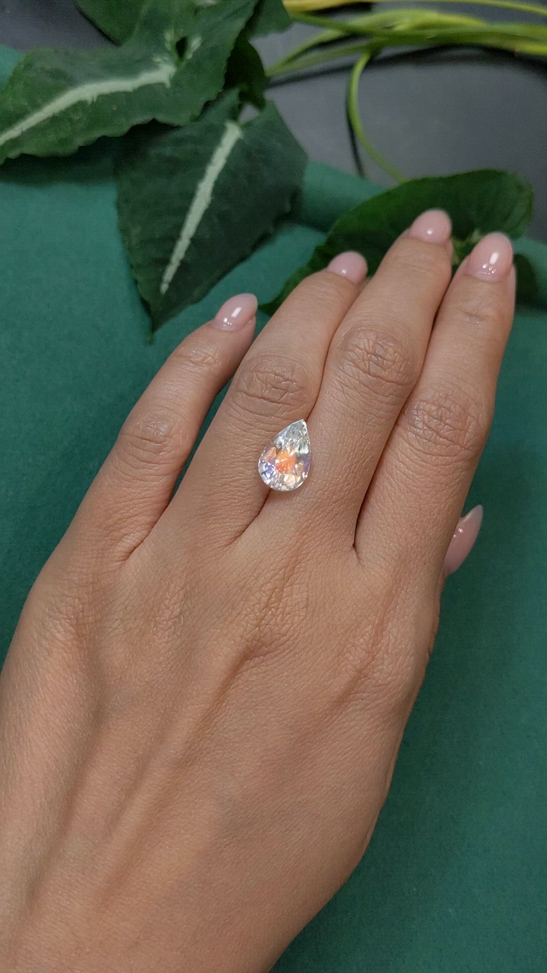 3.77 Ct. Rainbow Moonstone from Ceylon (Sri Lanka) Size Video