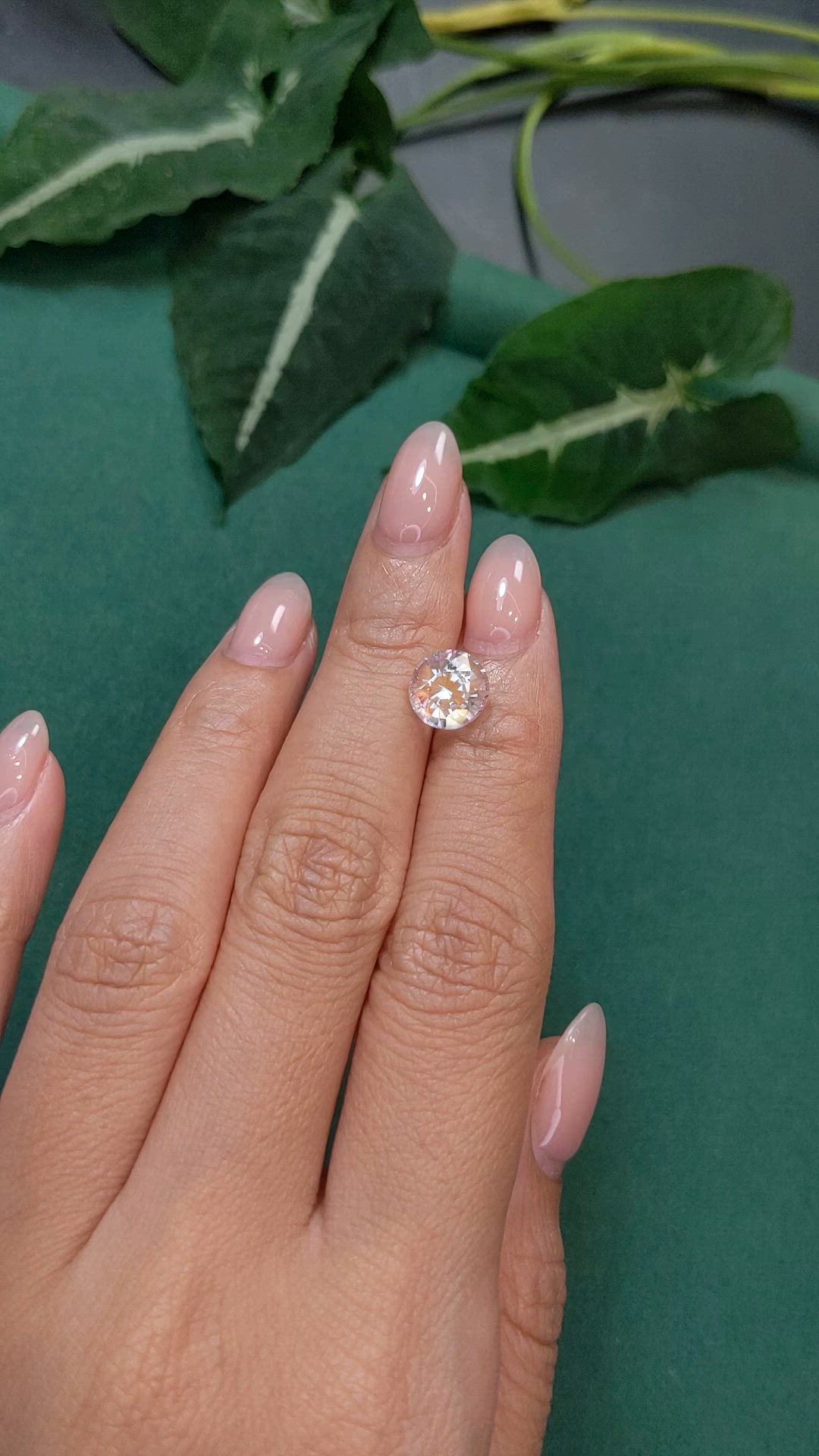 2.57 Ct. Rainbow Moonstone from Ceylon (Sri Lanka) Size Video