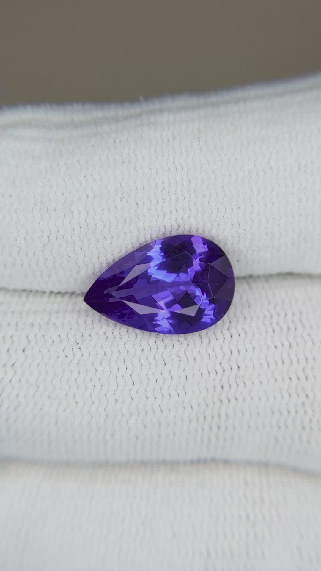 4.63 Ct. Violetish Blue Tanzanite from Tanzania Size Video