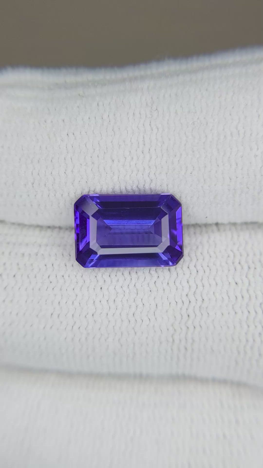 3.60 Ct. Violetish Blue Tanzanite from Tanzania Size Video