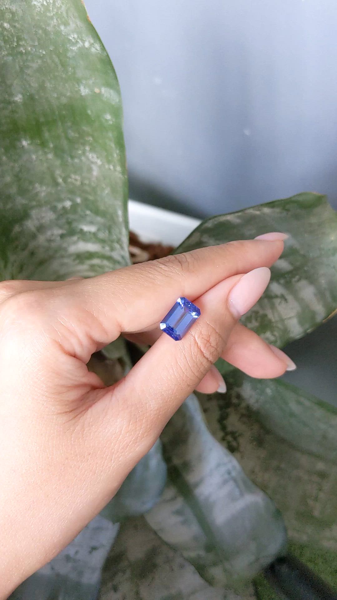 4.63 Ct. Violetish Blue Tanzanite from Tanzania Size Video