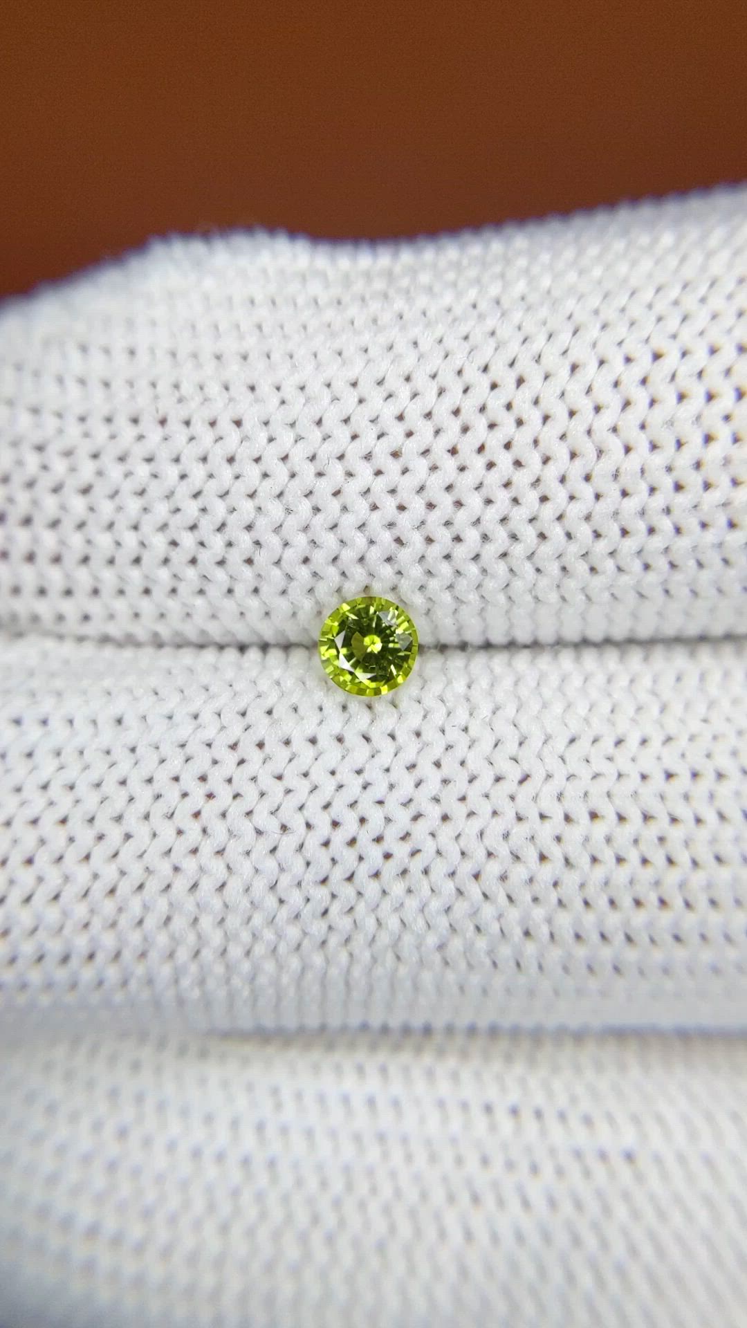 0.29 Ct. Yellowish Green Chrysoberyl from Ceylon (Sri Lanka) Size Video