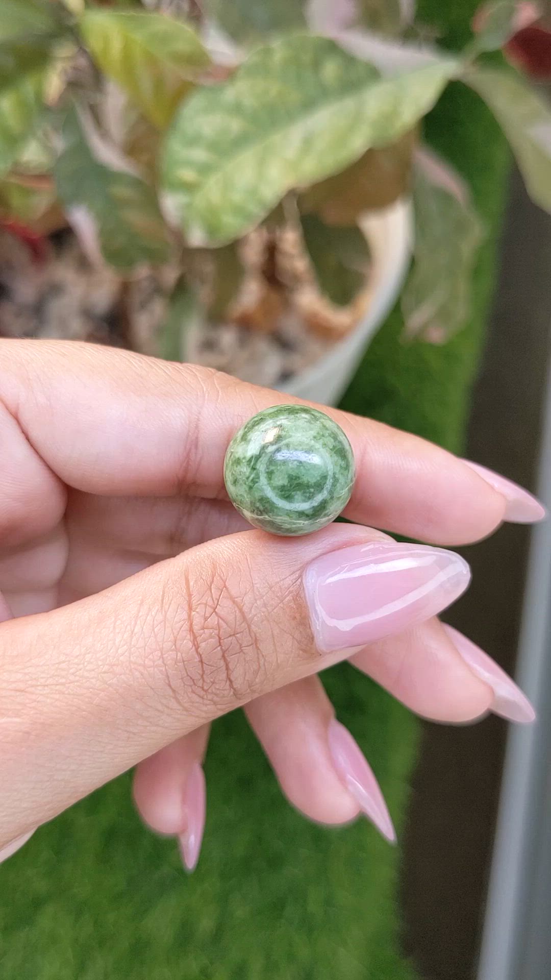 25.37 Ct. Green Jade from Burma (Myanmar) Size Video