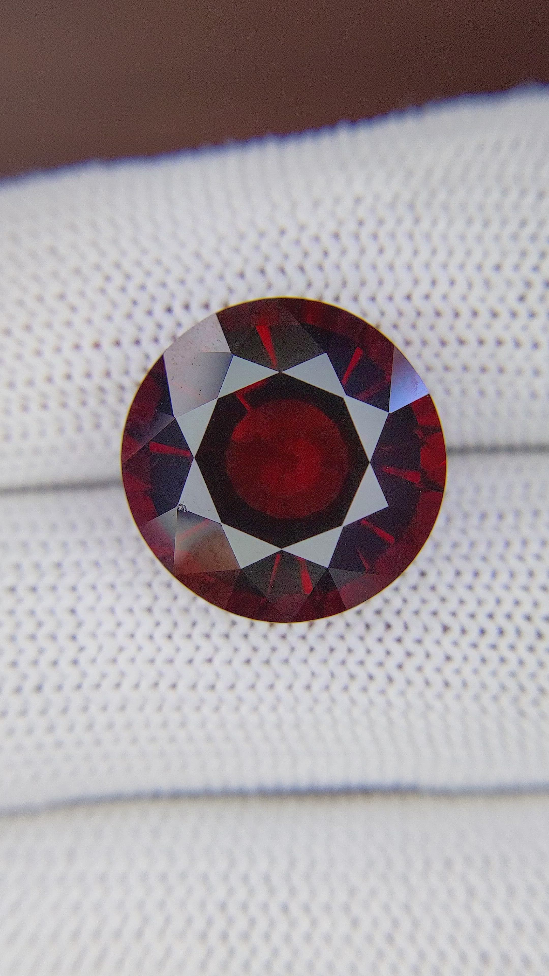 18.07 Ct. Red Garnet from Ceylon (Sri Lanka) Size Video