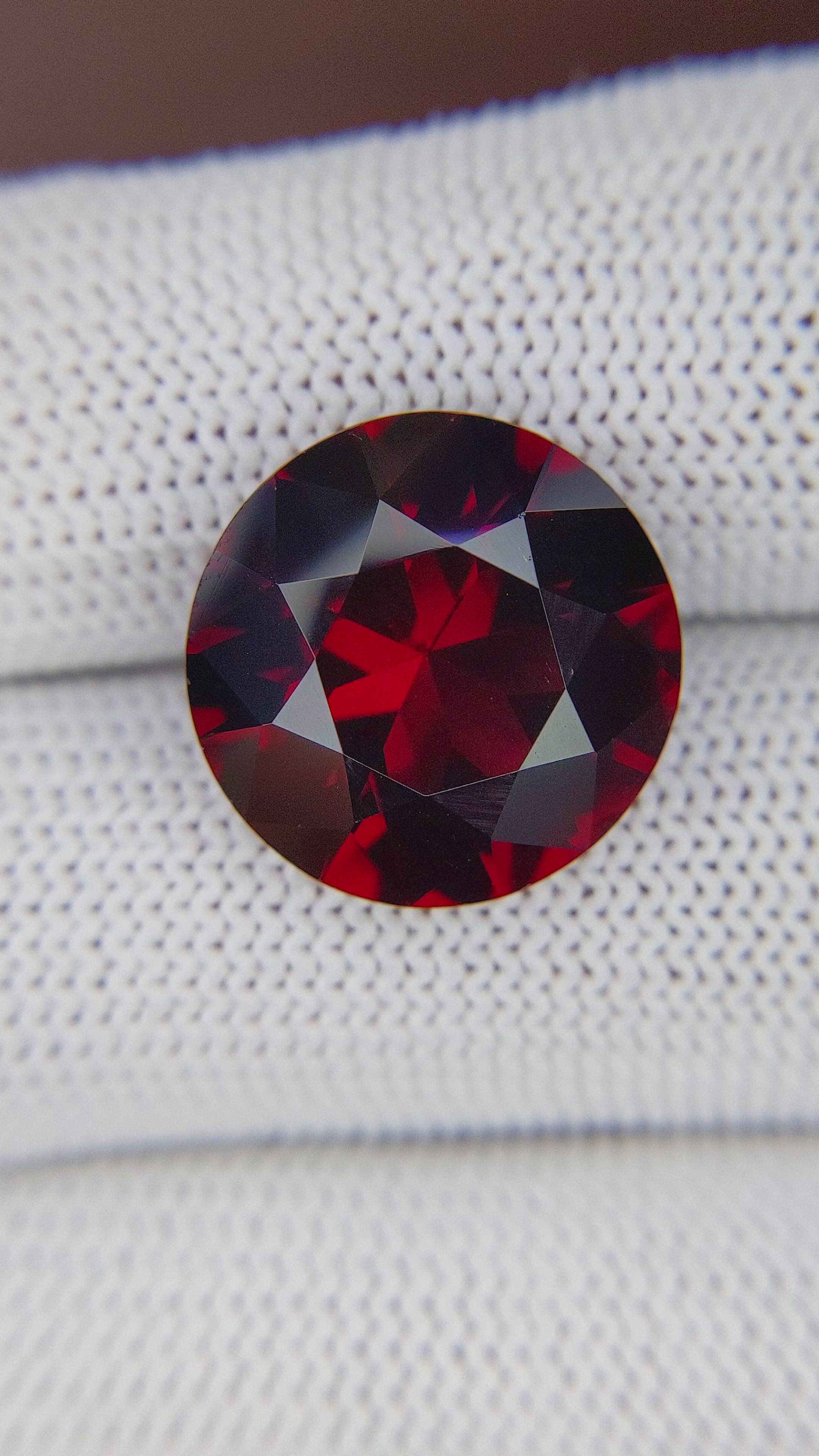 15.35 Ct. Red Garnet from Ceylon (Sri Lanka) Size Video