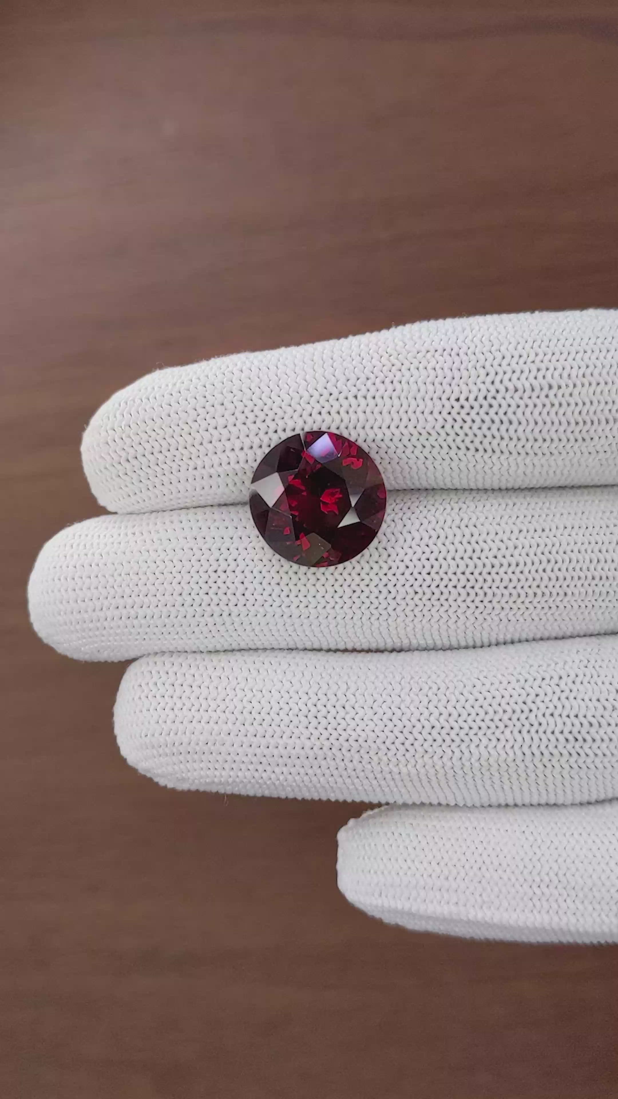 11.48 Ct. Red Garnet from Ceylon (Sri Lanka) Size Video