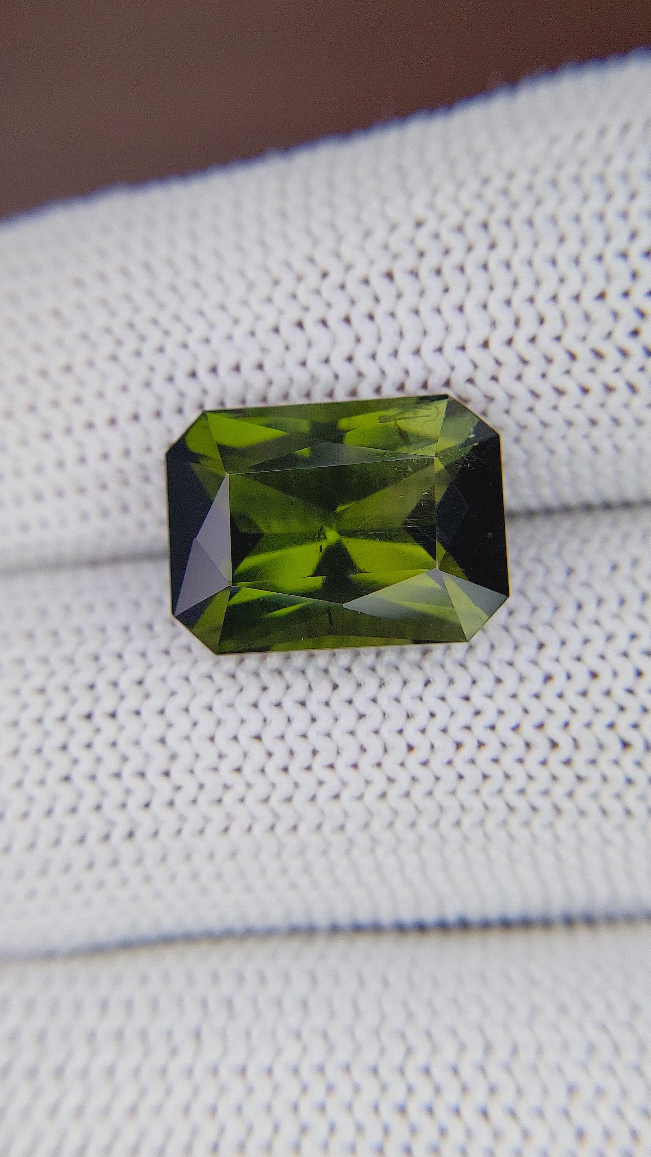 7.70 Ct. Green Tourmaline from Ceylon (Sri Lanka) Size Video