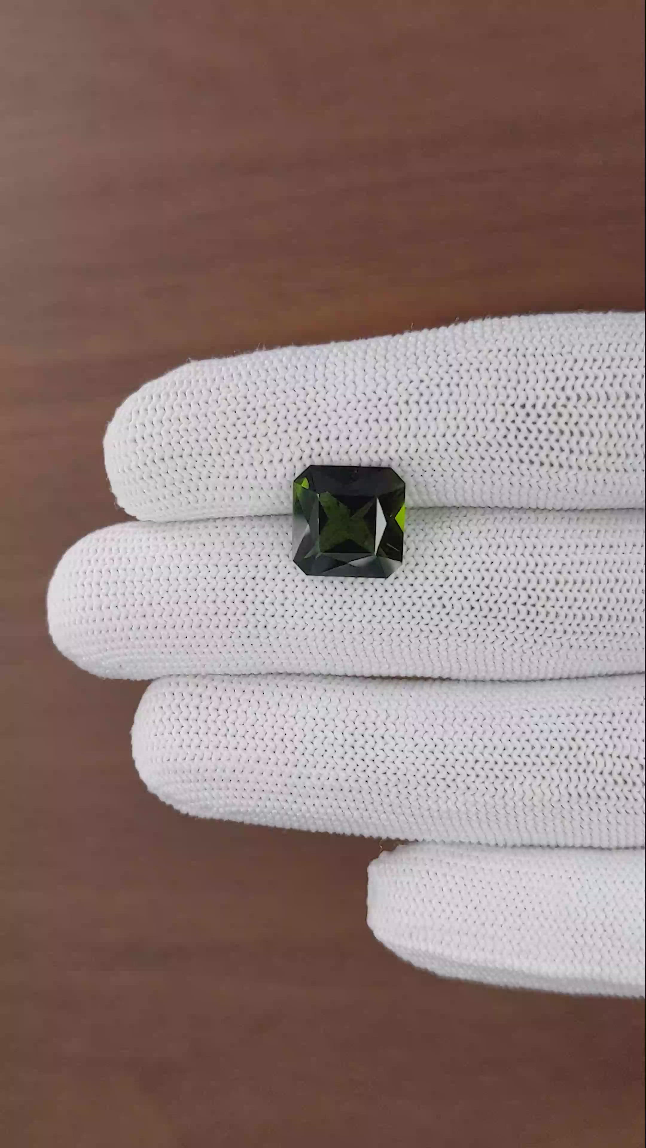 5.27 Ct. Green Tourmaline from Ceylon (Sri Lanka) Size Video