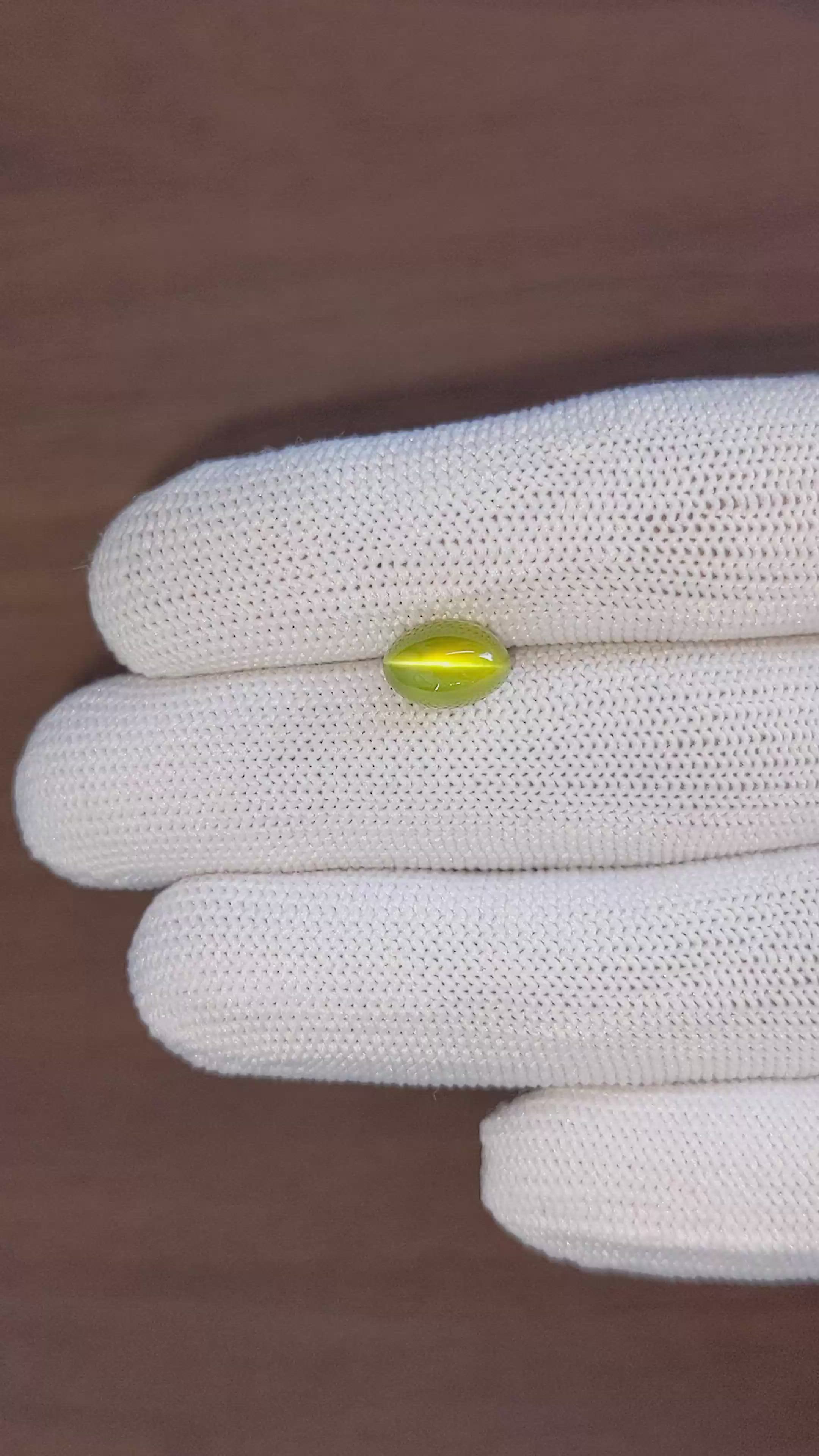 4.50 Ct. Yellowish Green Cabochon Chrysoberyl from India Size Video
